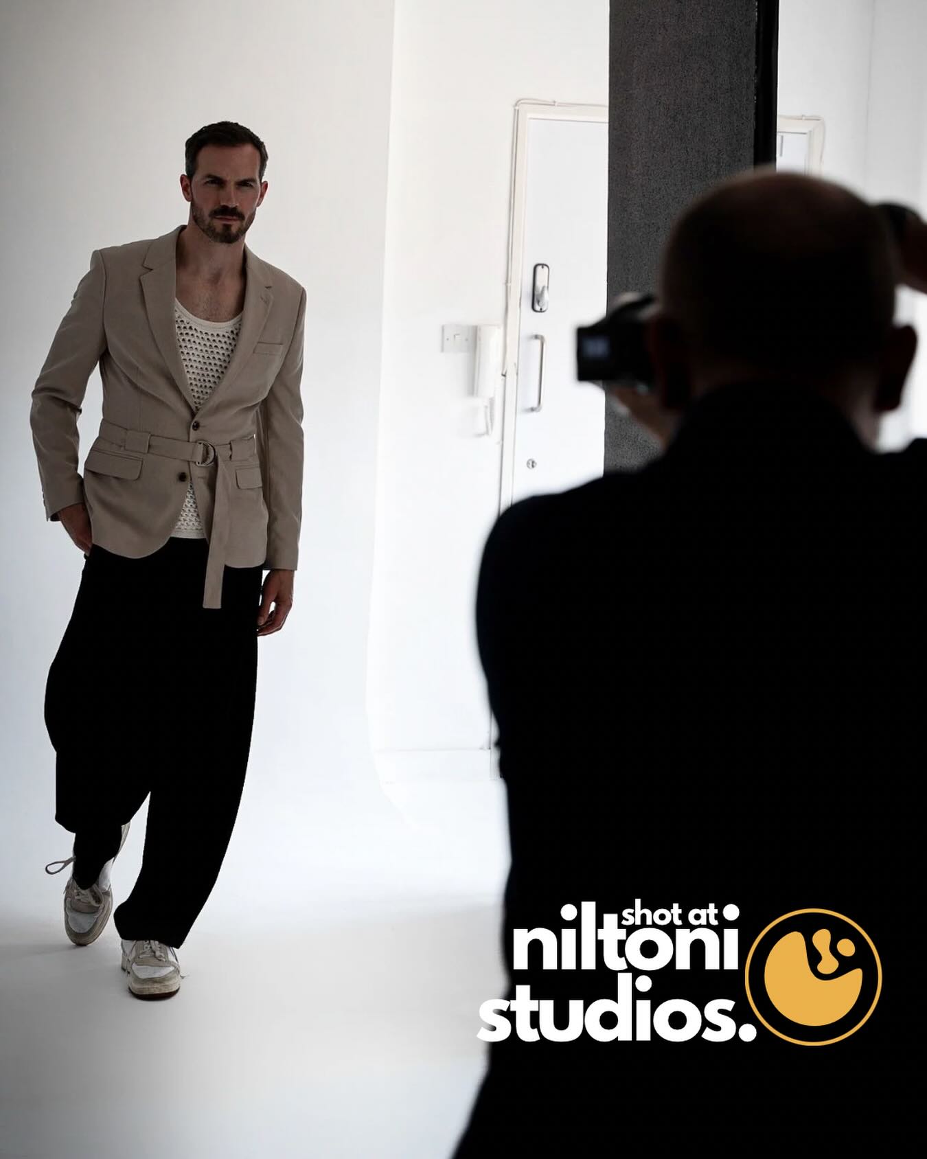 We are honoured to collaborate with @kingstrust hosting these carefully curated creative courses for Young People. All of this in the centre of Newcastle-Upon-Tyne helping to nurture and up-skill local talent, hoping to help grow a new generation of leading Creatives.
The King’s Trust: Photography Course
Presented and Curated by: Niltoni Studios.
Mentors: @chrisdavisstudio @shina_collins @the_pipeye
Model: @cowieadam