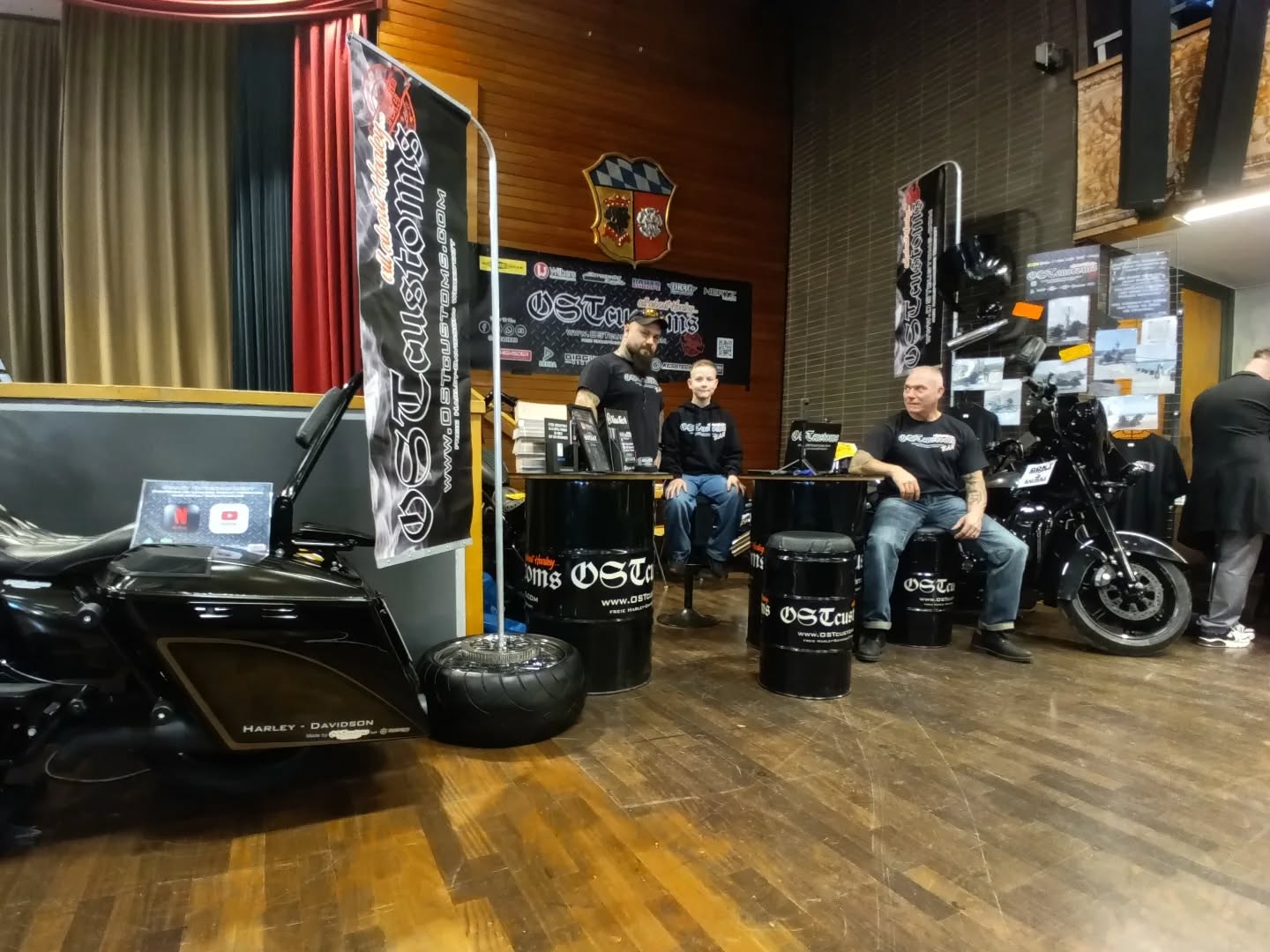 Wir sind READY! 🚀 Ihr findet OSTcustoms heute auf der Tattoo Convention Moosburg! Kommt vorbei, checkt unsere Custom Bikes und sagt Hallo. Wir freuen uns auf euch! 👋
#OSTcustoms #TattooConventionMoosburg #MotorradCustomizing #Moosburg #ReadyToRoll