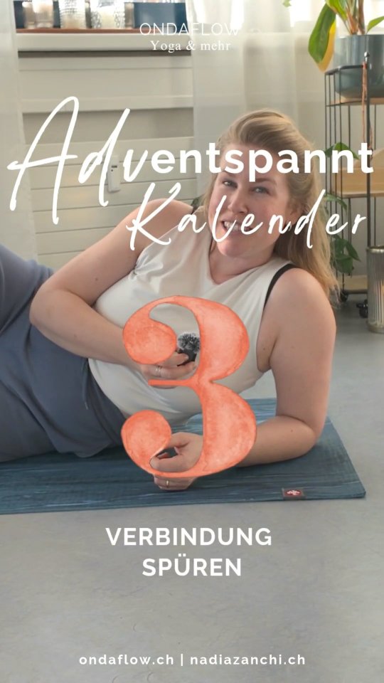 Türchen 3 | Verbindung spüren
Ganz einfach..aber nur vielleicht. Leg dich auf den Boden und bleib da. Atme und lass deine Gedanken bewusst durch den Körper wandern.
👉Welche Körperteile berühren den Boden?
👉Wo kannst du den Boden deutlicher spüren?
👉Nimmst du deinen Atem wahr?
👉Kannst du mit jeder Ausatmung etwas mehr Körpergewicht in den Boden abgeben?
Probiers gerne aus! Wie hat es sich für dich angefühlt?
Jeden Tag im Advent einen achtsamen Impuls für dich.
Gerne liken, teilen, reposten, kommentieren und Lieblingsmenschen weitererzählen🩵
#yogaeveryday
#mindfulness
#justbe
#adventspanntkalender