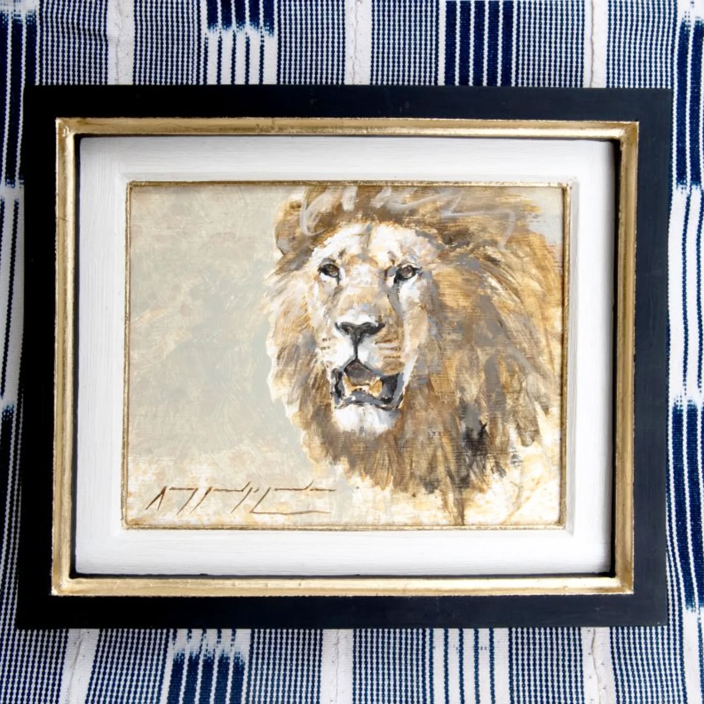 'Simba', a small framed oil painting. One of a selection of small paintings available at the studio gallery. Please check the link in bio to see what's available.