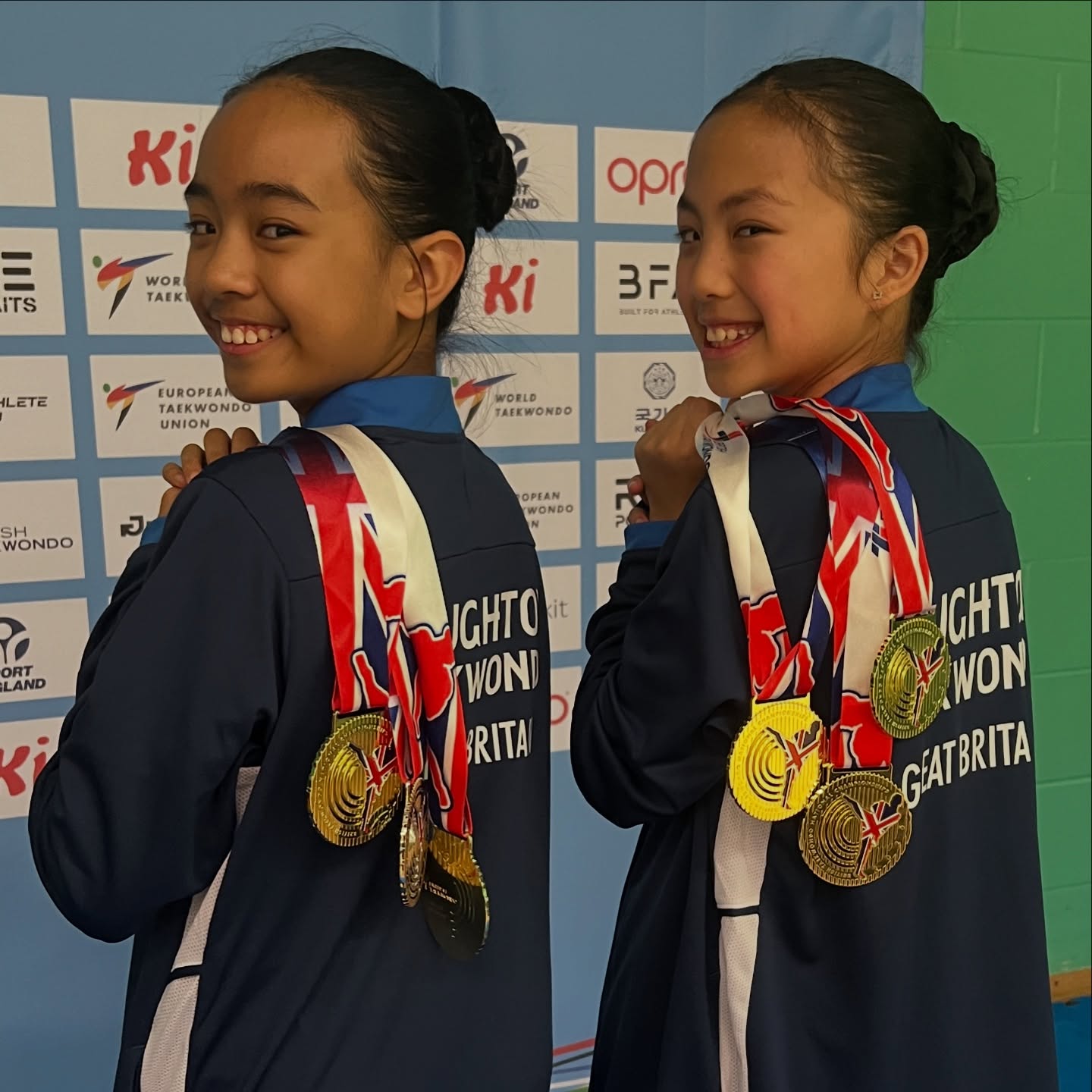 This weekend our students will be taking to the mats for one last time this year 🥋
Saturday will see Ava, Emilia-Grace, Lilly-Ann, Helen and Hana represent the South Regional Squad at the British Taekwondo Inter-Regional Poomsae Championships in Manchester 🏅
It’s an exciting event as all the medallists will be invited to stay behind to participate in the selection trials on Sunday, alongside our current National Squad athletes Ellie and James, for a place in the 2026 Great Britain National Poomsae Squad! 🇬🇧
Good luck to all our students - let’s go! 🤩
#taekwondo #poomsae #national #squad #selection #playoff #gb #gbr