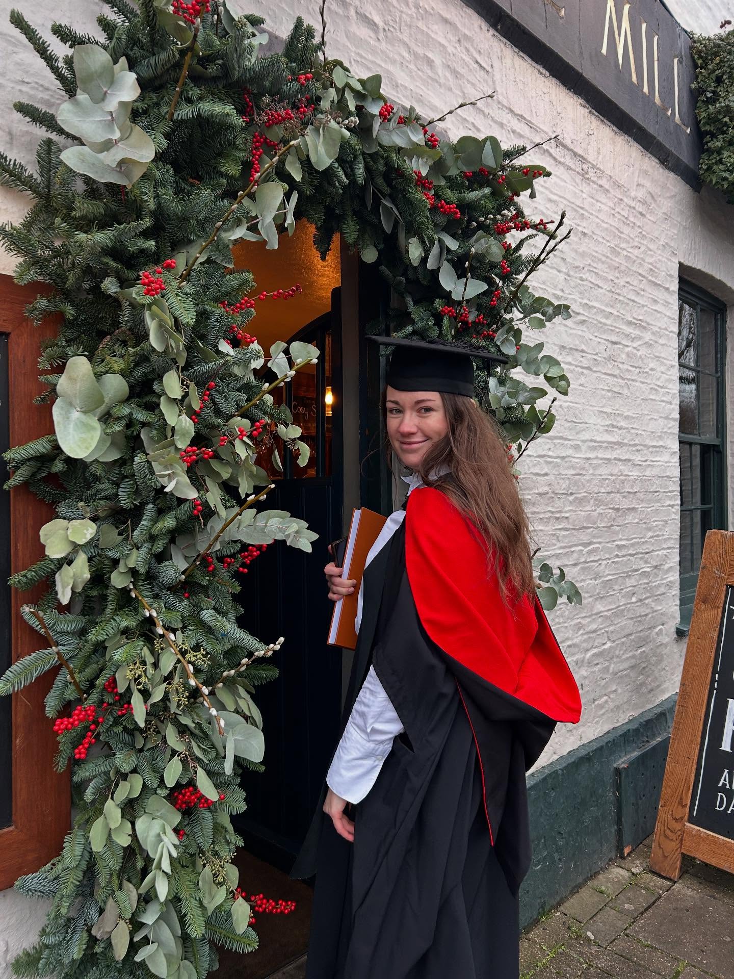 Congratulations you astonishing woman. I am so so proud of you. Dr. @emilycharlotteevans 🥹🥹🥹🥹
