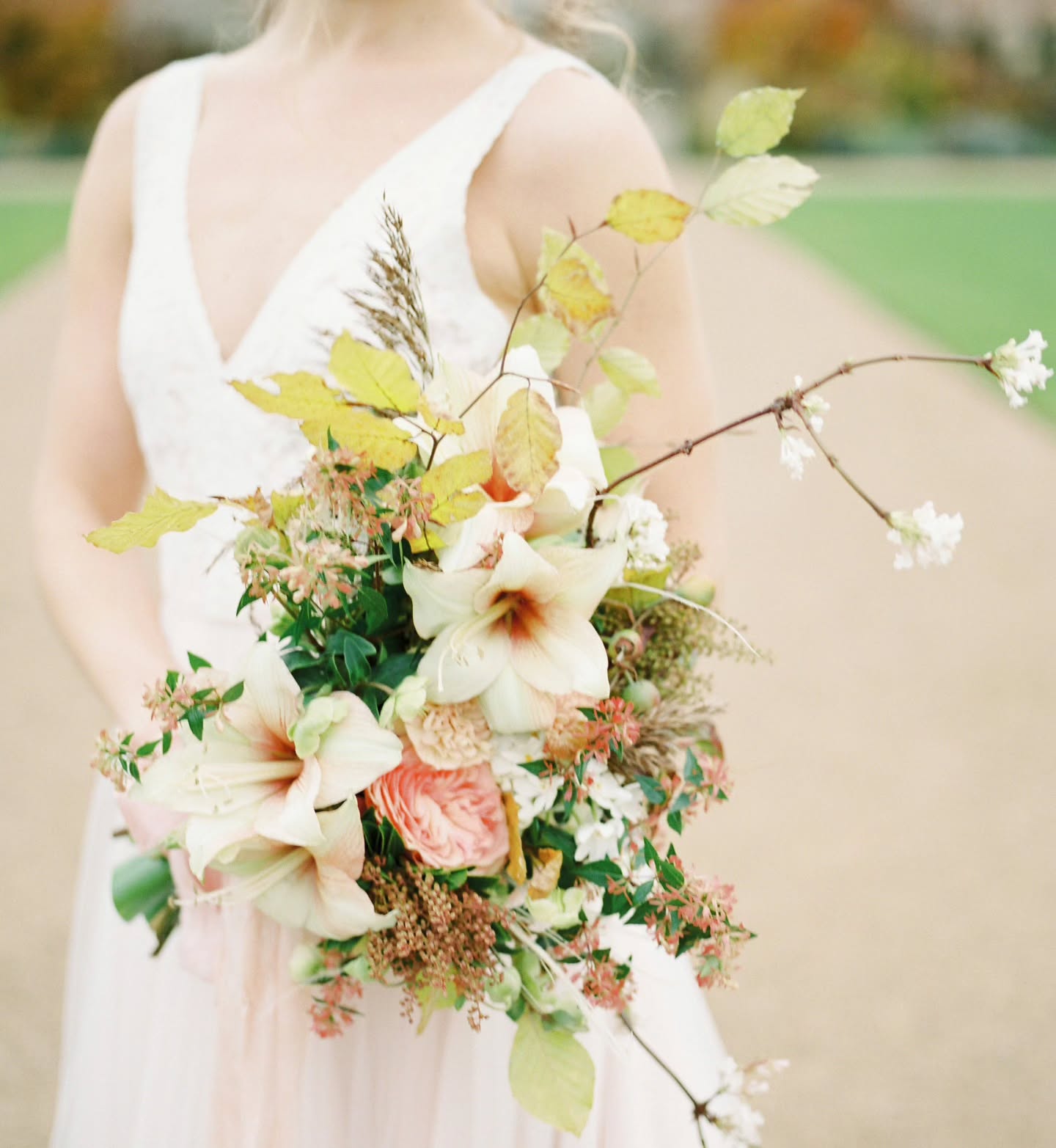 All a little quiet on here for the moment...
Been a rollercoaster of a month and life is a little on pause, while we travel along a loved ones last journey...
All I know is the days I have needed blue skies and open ended Dorset countryside.. Mother nature has handed them up with perfect timing...
I may be a little slow on emails... though am silently working through proposals....and keeping where I can on top of admin...
E x