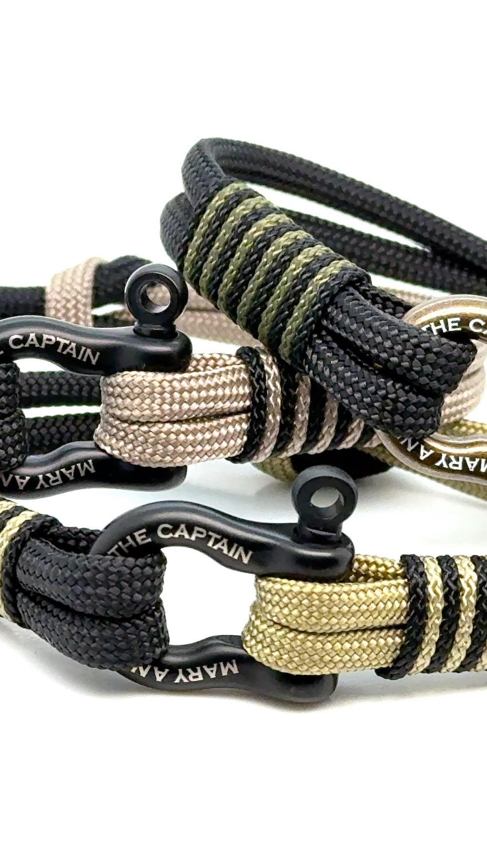 DAKAR Army Green
DAKAR Tan
DAKAR Vintage Gold
Quel modèle fera briller vos fêtes ? ✨
Le bracelet Dakar, c’est le cadeau parfait : intemporel, robuste et chargé de caractère.
www.MaryAndTheCaptain.com
Livraison gratuite 🌎