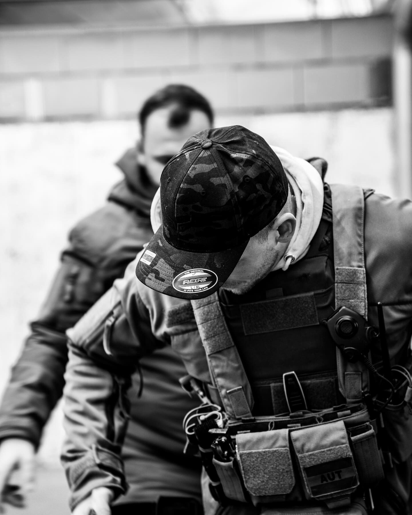 Behind the scenes - Fotoshooting Part 2 😂🔥📸
#spaßmusssein #shooting #fotoshooting #holster #kydexholster #glock #glock17 #kaposscout #guntacaustria
🌎 www.guntac-austria.at
📸 @laurent.atzwanger
🥷 @philihr
🥷 @__dom.h__