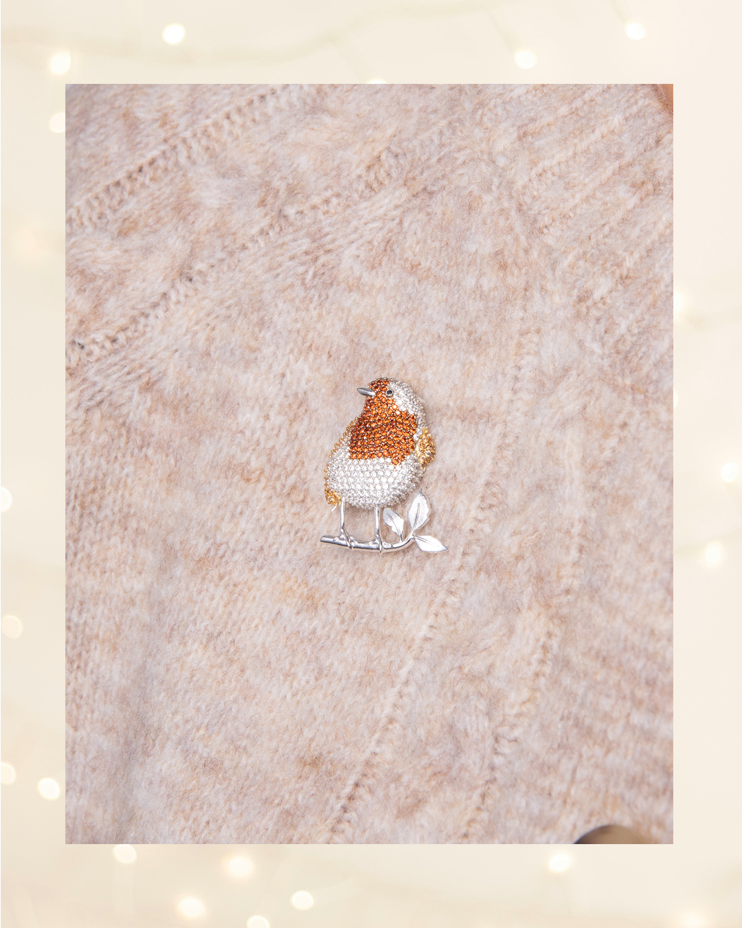 The Christmas magic continues…
For Day 3, we’re thrilled to introduce our brand-new Laura Ashley Robin Brooch, a beautifully detailed festive design—also with 25% off for 24 hours.
Whether worn on a coat, scarf or knit, this piece adds the perfect touch of Christmas cheer!
#prhjewellery #primrosehilljewellery #lauraashley #lauraashleyjewellery #xmasbrooch