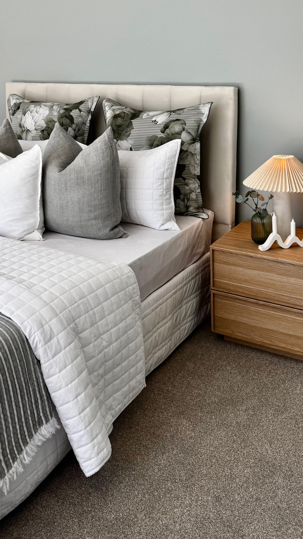 We are removing our sold houses this morning and then have a celebratory lunch planned for our amazing team today.
A big shout out to our Beautiful Living in-house team today. What a fantastic year it has been and unattainable with out the cooperation and enthusiasm you bring to our business every day. So, thank you 🙏