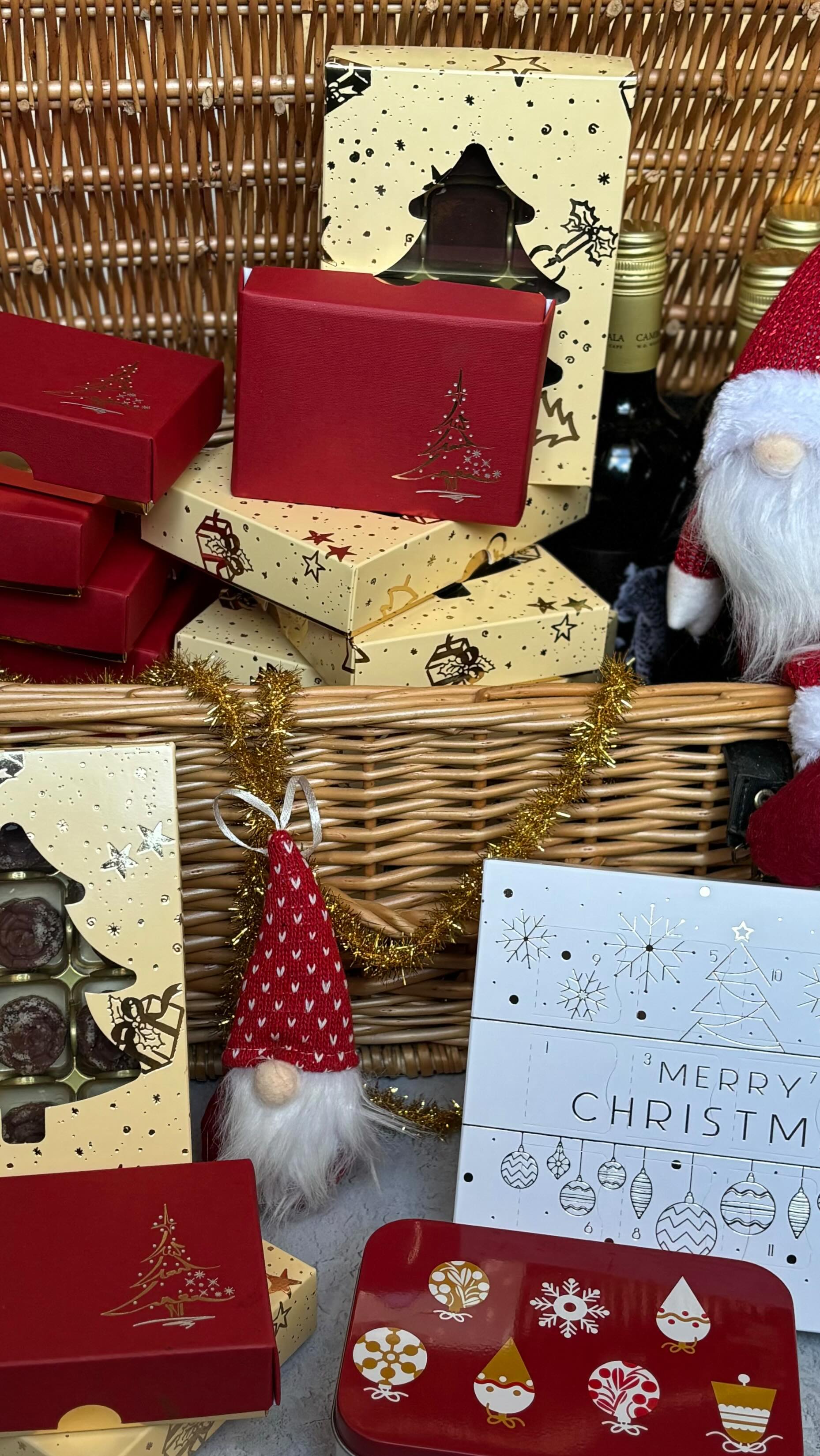 My December market calendar is here! 🎄
Find me around the UK with handcrafted chocolates, jams, caramel sauces, spreads & beautiful gift sets — all made with love. ✨❤️
Catch me on:
Dec 4 • Henley-on-Thames
Dec 5 • Old Amersham
Dec 7 • London
Dec 13 • Alexandra Palace
Dec 14 • Wokingham
Dec 16 • Guildford
Dec 21 • Old Amersham
#ShopSmall #ArtisanMarket #HandmadeWithLove #FestiveSeason #ChocolateLovers #UKMarkets #ChristmasShopping