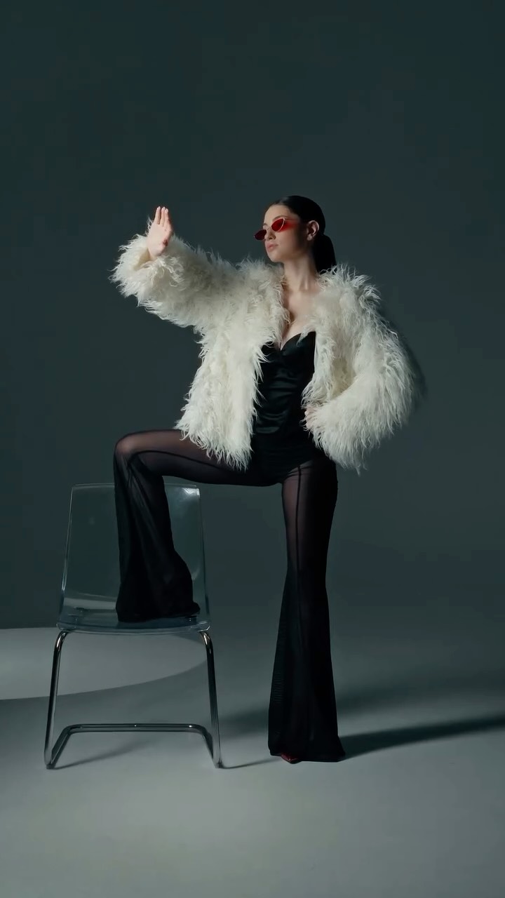 Inspo!
Зйомка у рамках навчання для @lenkatarasiuk ❤️
Video: @dashasams_films
Model: @anpllkk
Clothes & accessories: @igrysta2.0
Stylization: @dashasams_films
Makeup: @maria.ilchyk
Hair: @viktoria_stetsyuk
Studio: @_monspace