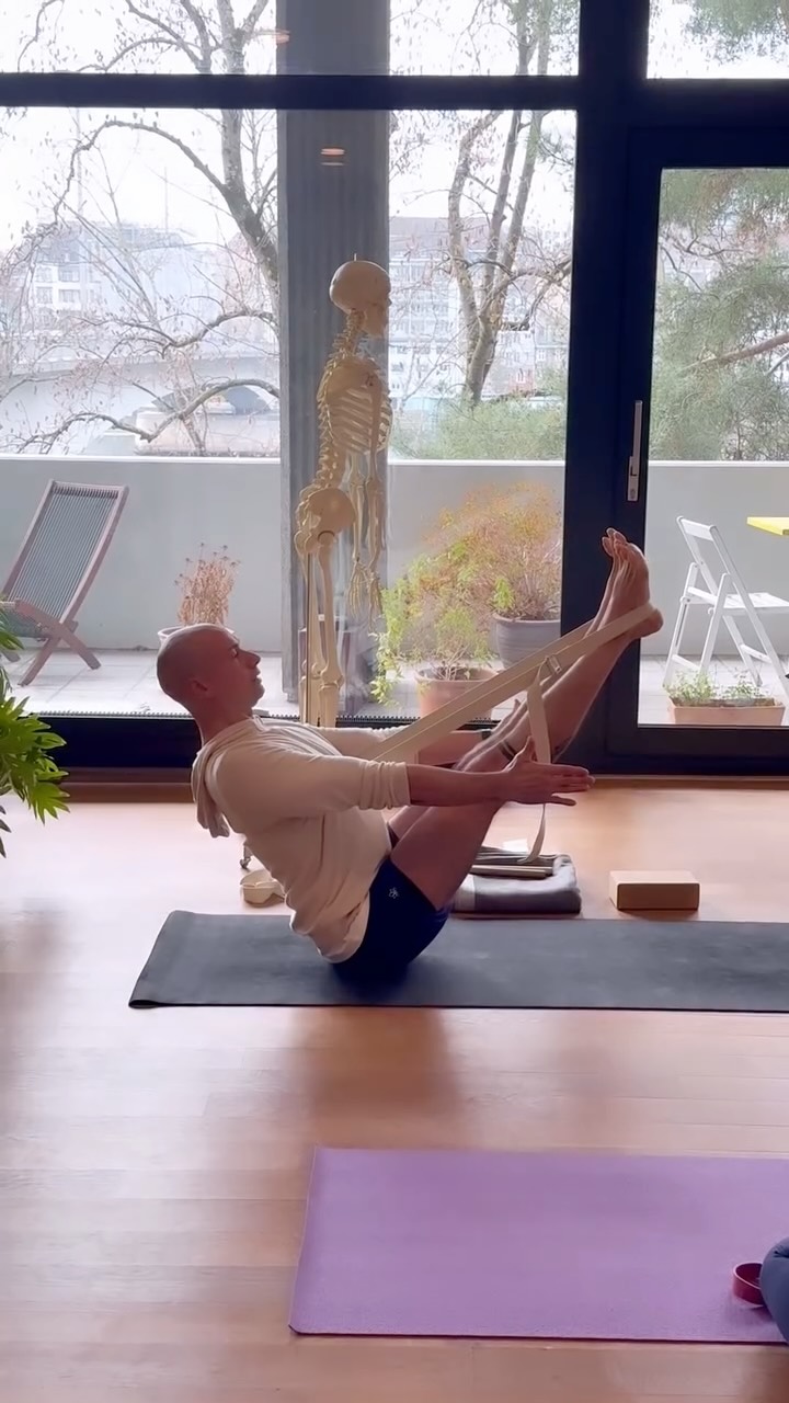 YOGA FUNCTIONAL ANATOMY Specialized Training
Certified by the EMBODIED YOGA ANATOMY- 100 hours
January to September 2026
At The Looking Glass Basel, Switzerland
ONLINE AND IN PERSON
Understanding Anatomy and body’s mechanics is one of the essential tools for the Yoga practice, both for teachers and practitioners.
SEMINARS:
. Introduction to Anatomy & Practice
. Ankles, feet and arches
. Knees
. Pelvic Girdle & Hips
. Spine I
. Shoulder Girdle
. Hands, wrists & forearms
. Posturology & Body Reading I
OBJECTIVES OF THIS COURSE:
. Gain a profound knowledge of the body’s mechanics, physiology and bio-mechanics and how to use this knowledge in the yoga practice.
. Learn how to prevent injuries in the practice of asana and learn some methods that can help you improve those injuries.
• Integrate this knowledge in your self practice or with your students in the yoga classes and use It to refine and adapt the practice to their needs.
. Enrich your communication and intervention with your students in the yoga classes.
CALENDAR:
First two seminars (4 days):
JANUARY 30 to FEBRUARY 2
Second two seminars (4 days):
APRIL 17 to 20
Third two seminars (4 days):
JUNE 26 to 29
Fourth two seminars (4 days):
SEPTEMBER 18 to 21
More info:
+41.79.859.3924 | awakentothepath@gmail.com | www.thelookingglassbasel.com
.
.
.
.
.
#Yoga #asana #yogaanatomy #yogafascia #utthitatrikonasana