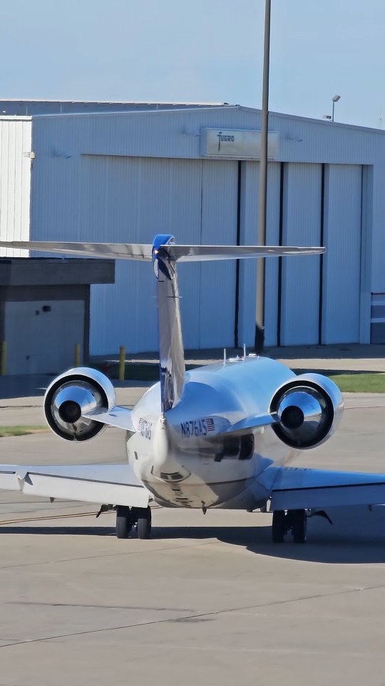 The outstation scene: a regional jet, a fuel sign on a pole, trees by the ramp, a cargo feeder parked nearby and open land in the distance. SkyWest departs the gate at Rapid City Regional Airport for a flight to Denver.
.
🏷 #skywestairlines #skywest #crj200 #crj #regionaljet #unitedairlines #unitedexpress #airportvibes #rapidcityregionalairport #airtravel #avgeek