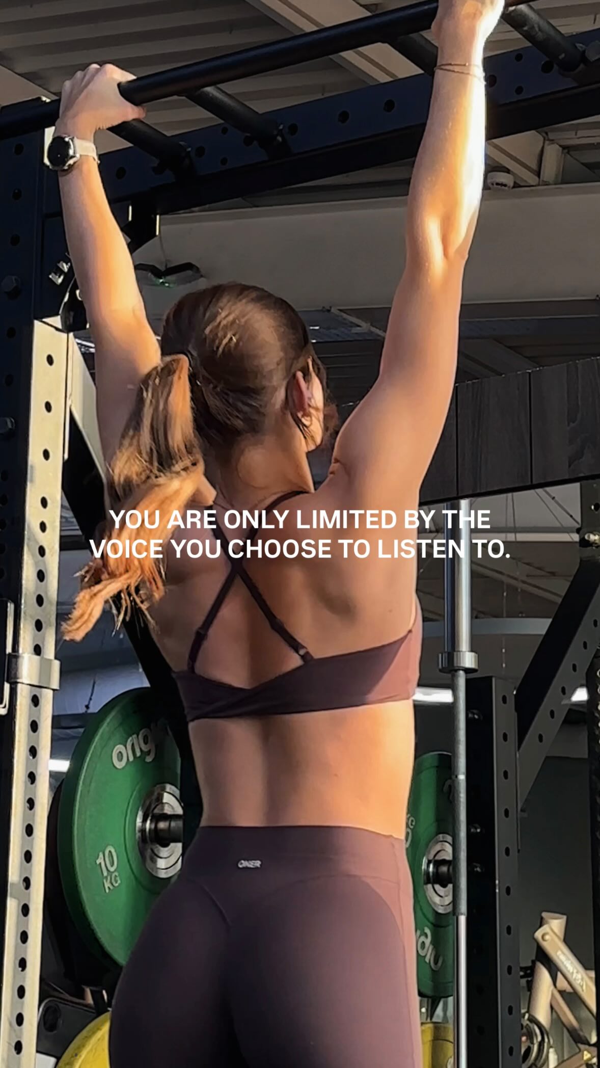 You are only limited by the voice you choose to listen to. Read that again.
If you constantly listen to the voice telling you that you can’t do it, you’re not strong enough & you can’t be bothered, you WILL live that life.
Wearing @oneractive gives me an extra pull up 👀
#pullups #pullupmotivation #oneractive
