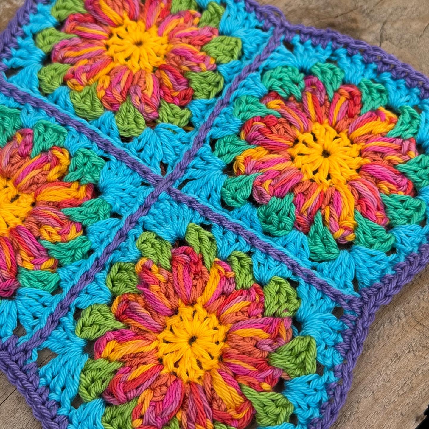A bit of bright colourful crochet for no reason today! Happy Sunday 🩷
#mallorcasquare #crochet #crochetsquare #mindfulmakes #stresslesscraftmore