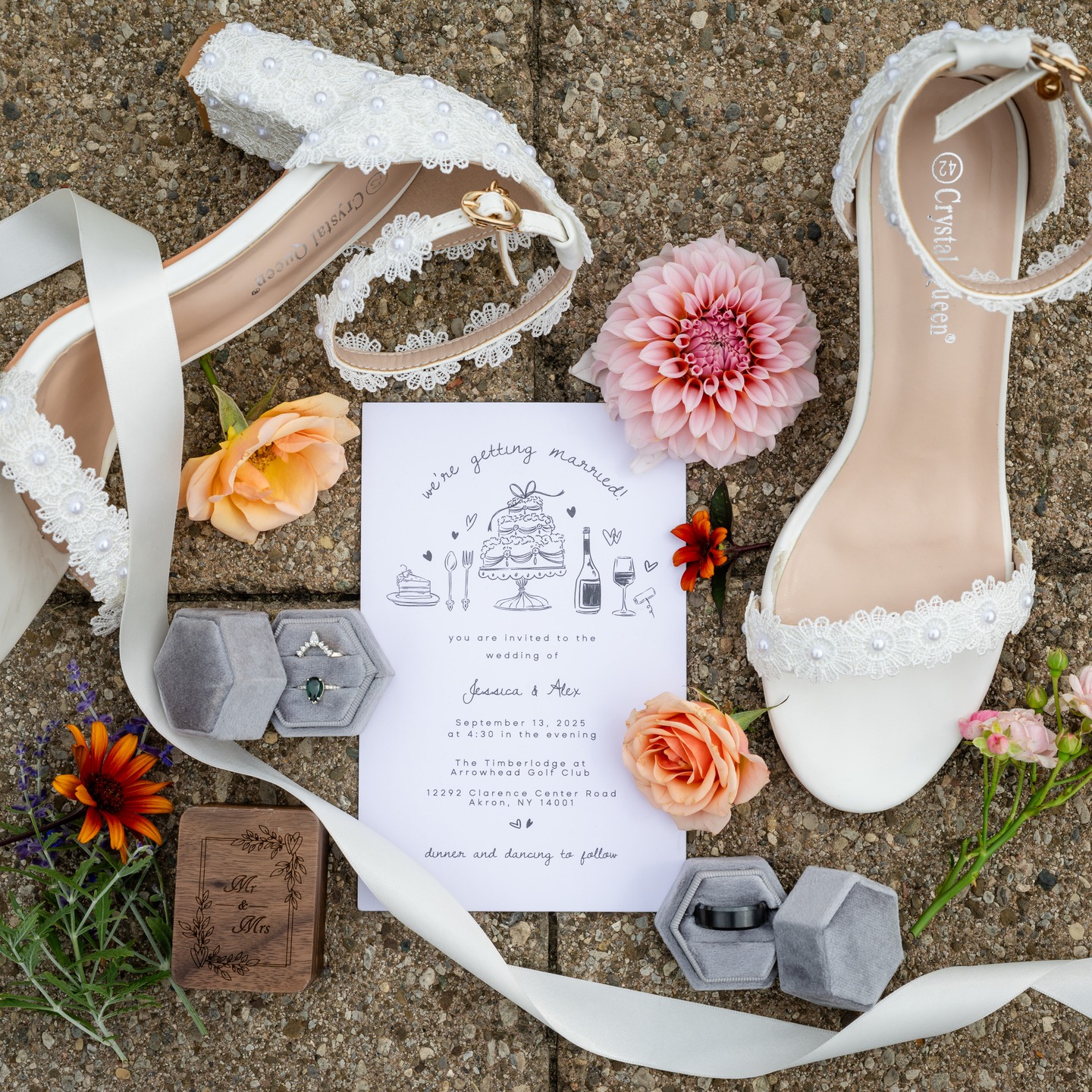 I am wild for the detail shots! So much so, that one little bonus I always include with my wedding orders is a box of extra flowers, ribbon, foliage, and any other little elements that represent your special day, such as rose hips, herbs, dried citrus, fresh citrus, fruit, or dried grasses. It's all about the details😍
Gorgeous photo credit goes to:
1st photo: @tomasflint
2nd photo: @alireedphoto
3rd photo: @_rose_gold_studios
4th photo: @steph.jphotography
5th photo: @sofieharangozoartistry
6th photo: @abigaillynnphotos
#flatlayflowers #weddingphotos #detailshot #weddingflowers #weddingflatlay #fingerlakesflorist #rochesterflorist #rochesterweddingflowers #fingerlakesweddingflowers