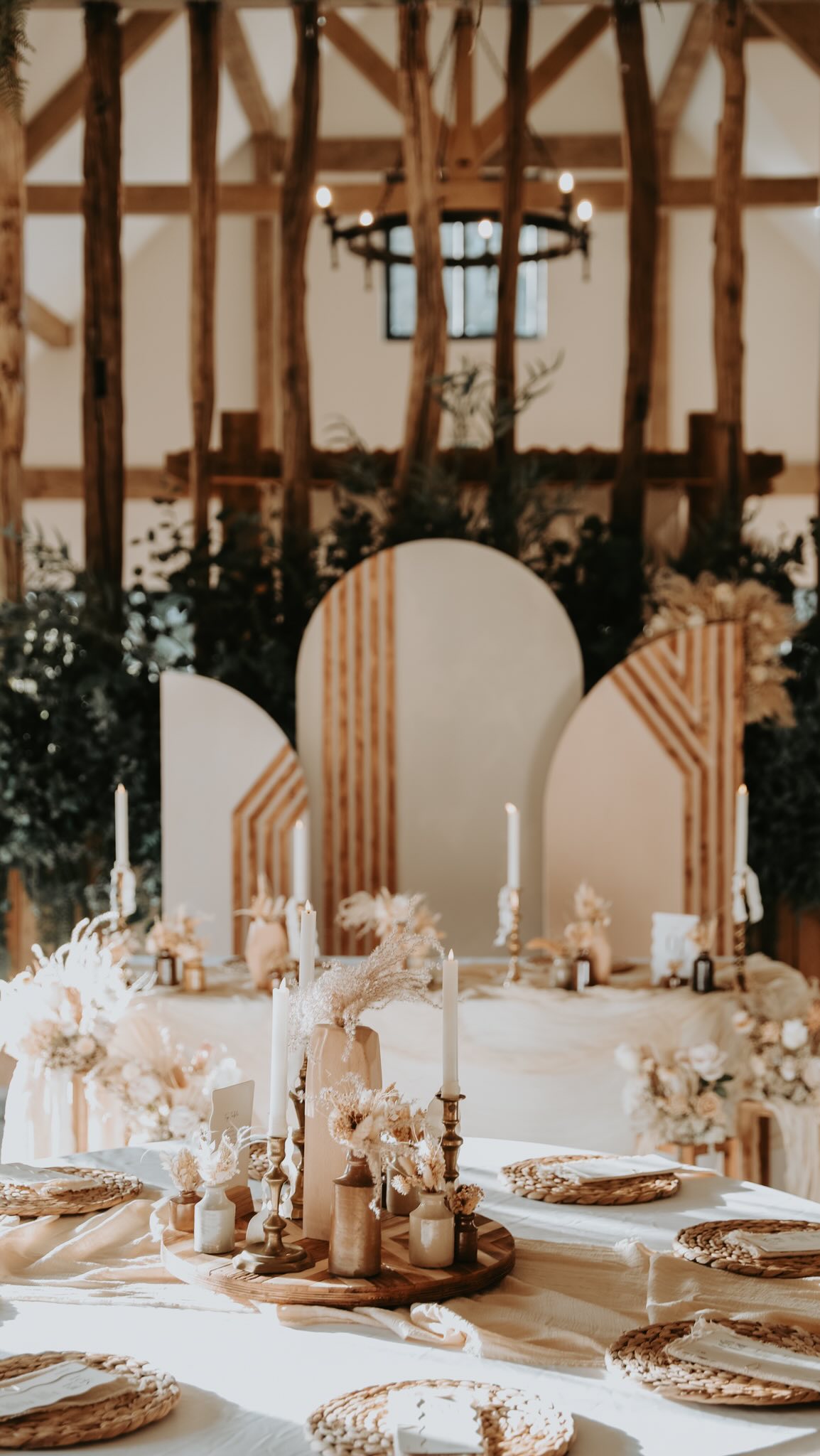 One of THE most beautiful venues @riverbarnweddings 🫶
We absolutely love dressing this venue! We set up a sweetheart table and our aisle decor with all neutral tones and mini flower displays to make a feature around the sweetheart table! We were even lucky enough to have the sunshine shining through whilst setting up!
📍 @riverbarnweddings
#weddingdecor #weddinginspo #bohowedding #weddinginspiration #driedflowers #wedding #weddingstyling #weddingsupplier