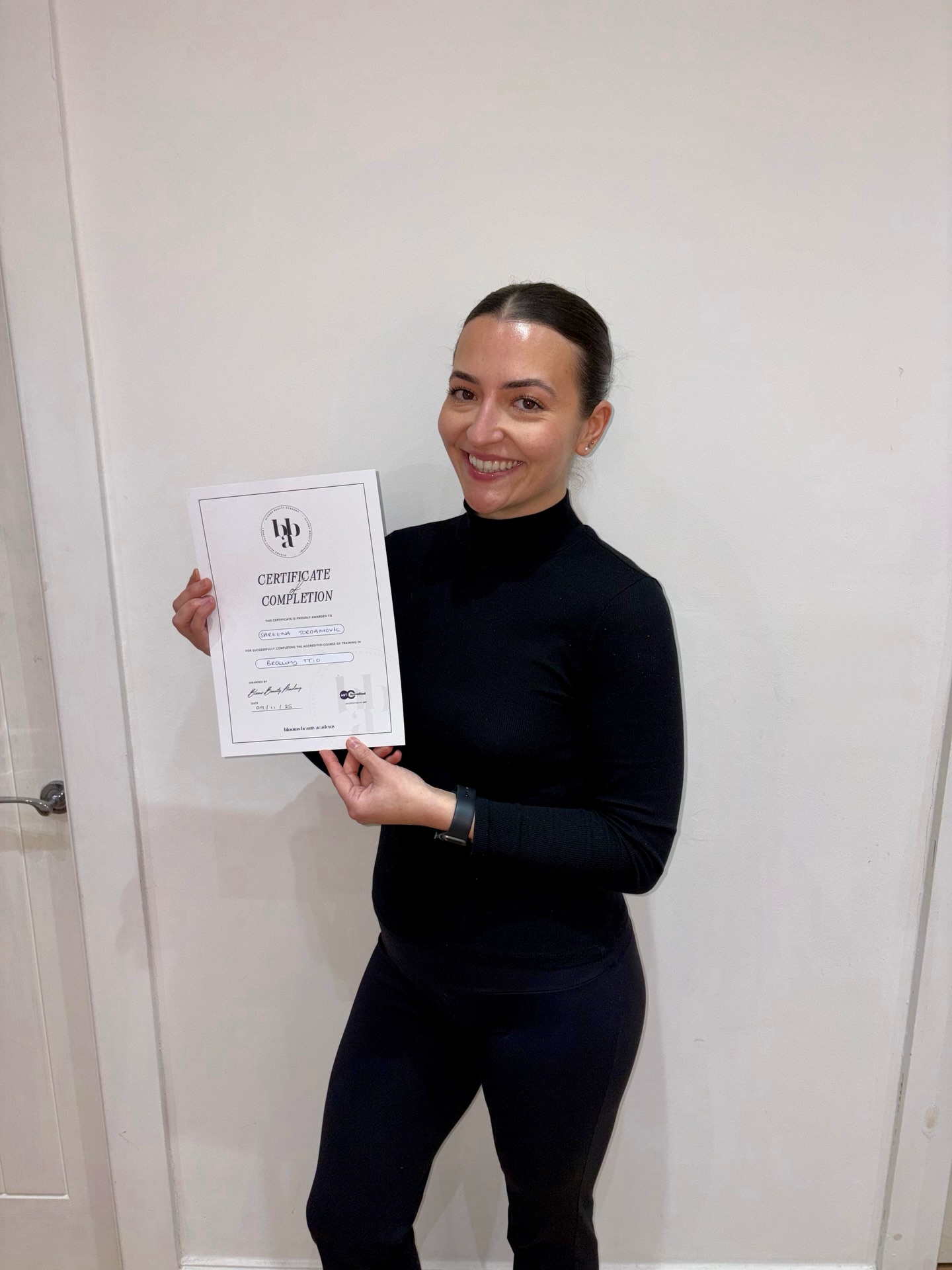 More students completing their training at our London Academy 🥹🤍
Reserve your course date for January or February today with a small deposit and pay the remaining amount monthly.
Book via the link in our bio.
ABT Accredited | Beginner friendly | Finance available