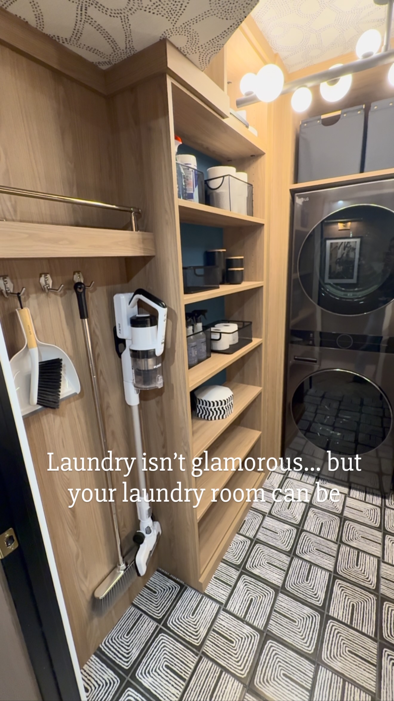 Thoughtful storage, good lighting & a layout that actually works make all the difference in how this space feels and functions. Because if we have to do laundry anyway, it might as well be enjoyable!
Save this for laundry room inspo 🧺✨
#FloridaHomes #FloridaInteriorDesign #CustomStorageSolutions #LaundryRoomGoals
#CustomLaundryRoom
