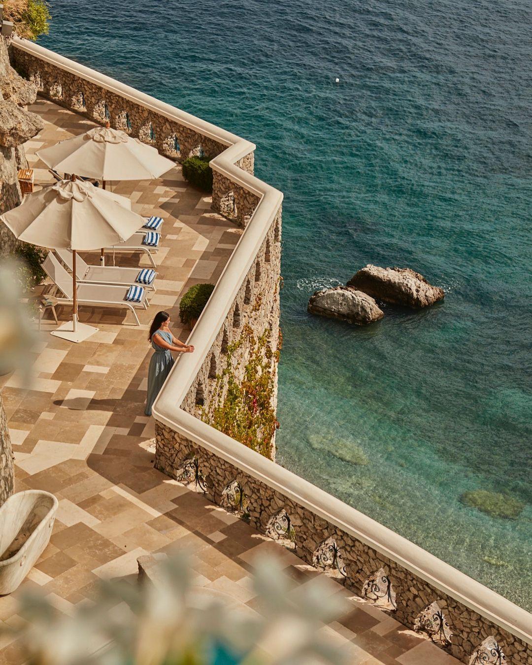 There is something revitalizing about the scent of lemon groves mingling with the salty Tyrrhenian Sea breeze.
Borgo Santandrea is one of our top choices for experiencing the Amalfi Coast’s charm, with understated luxury, sumptuous suites and villas, and a cliffside location that feels entirely your own.
Savor fresh, organic flavors al fresco on a sunlit terrace, then take a private cooking class to learn the secrets of regional cuisine. Afternoons are for unwinding with spa treatments, exploring hidden vineyards and coastal grottos on custom-planned excursions. @borgosantandreaamalfi is Italian hospitality at its finest.
Insider tip: Charter a private yacht at sunset, the view of the coastline is pure magic.
DM us and we’ll make it happen ✨
.
.
.
.
#AlpenglowTravel #LuxuryTravelAdvisor #AmalfiCoast #Italy #BucketListTravel #borgosantandrea