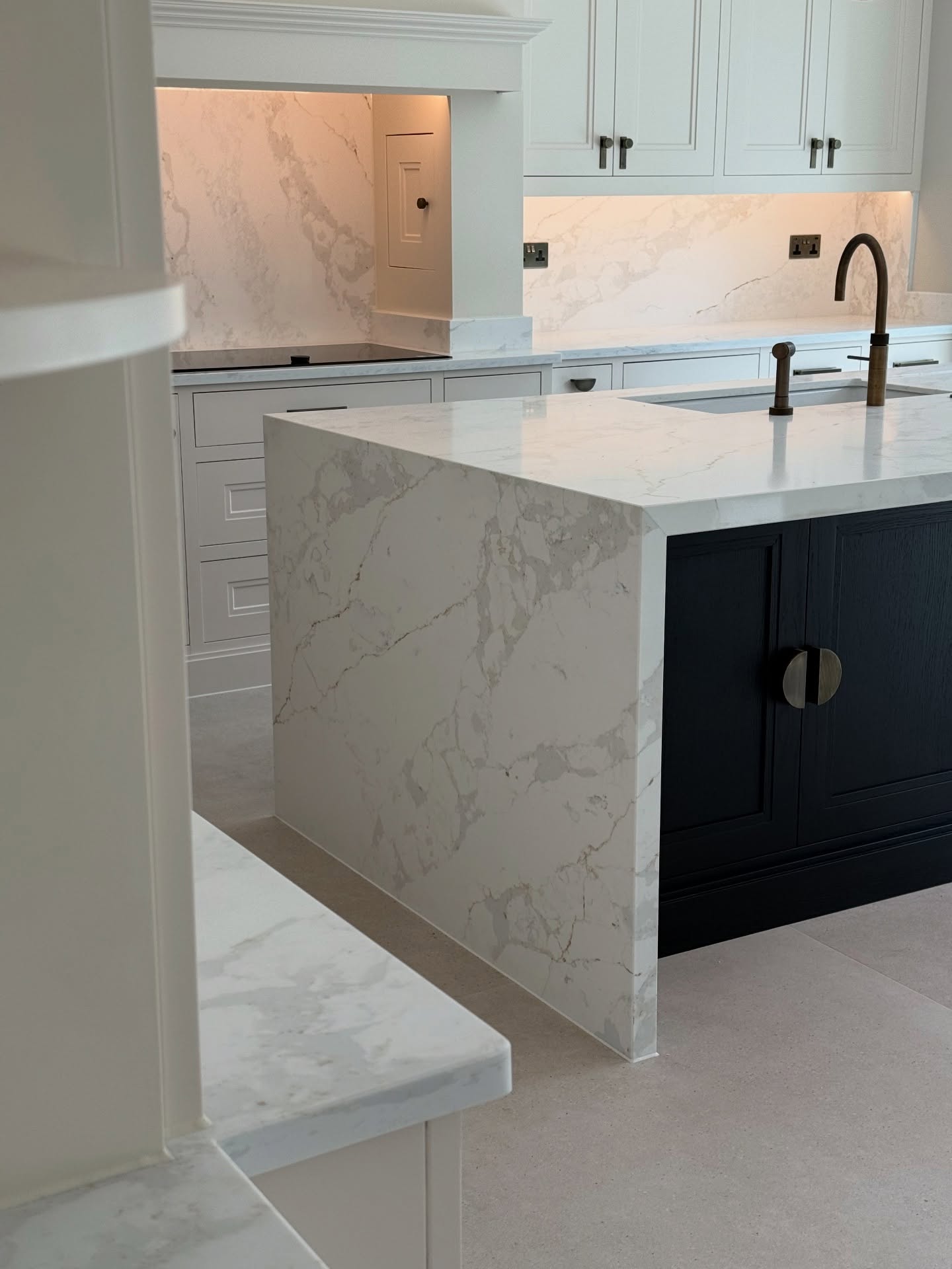 Another exciting project is on its way...
Keep your eyes pealed for the reveal next week 👀
#quartzworktops #kitchentransformation #thestonecompany #bishopsstortford