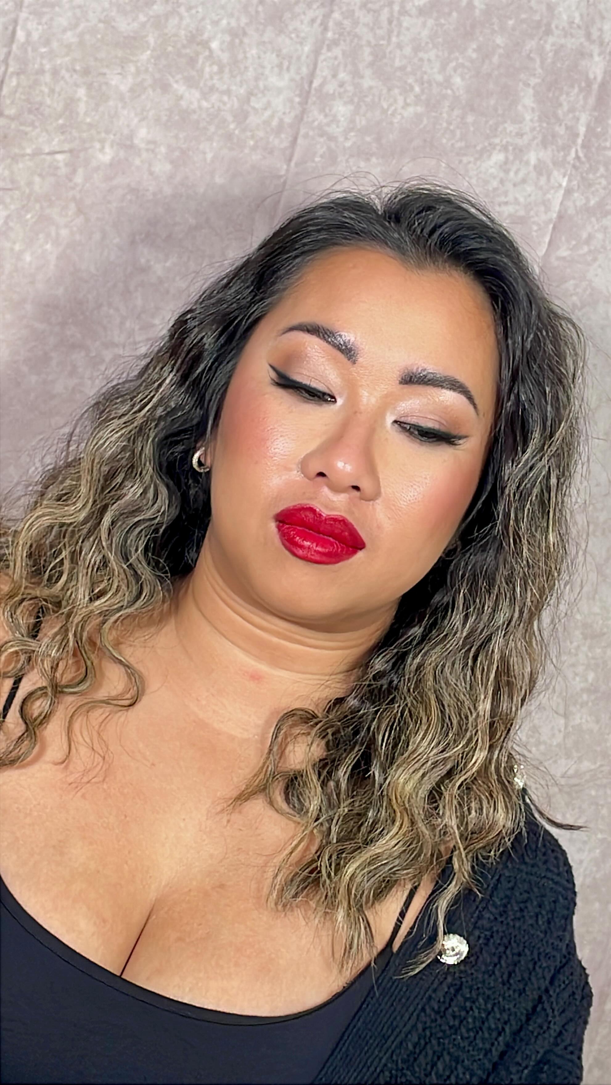 Makeup isn’t a mask, it’s confidence 💗
#makeupartistwales #midwalesmakeupartist #aberystwyth #makeupartistuk #westwalesmakeupartist #glammakeuplook #redlips