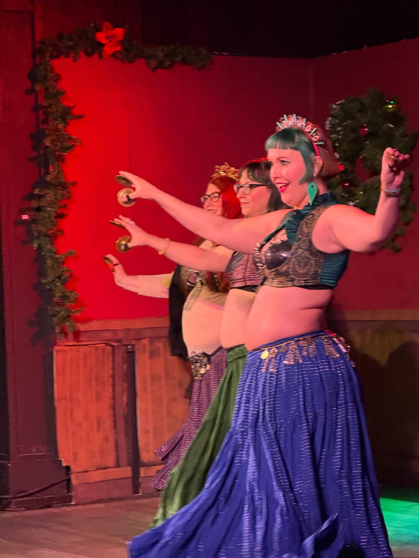 Winter Faire put on by @movewithjoydanceyogapilates had all the warm and cozy vibes.