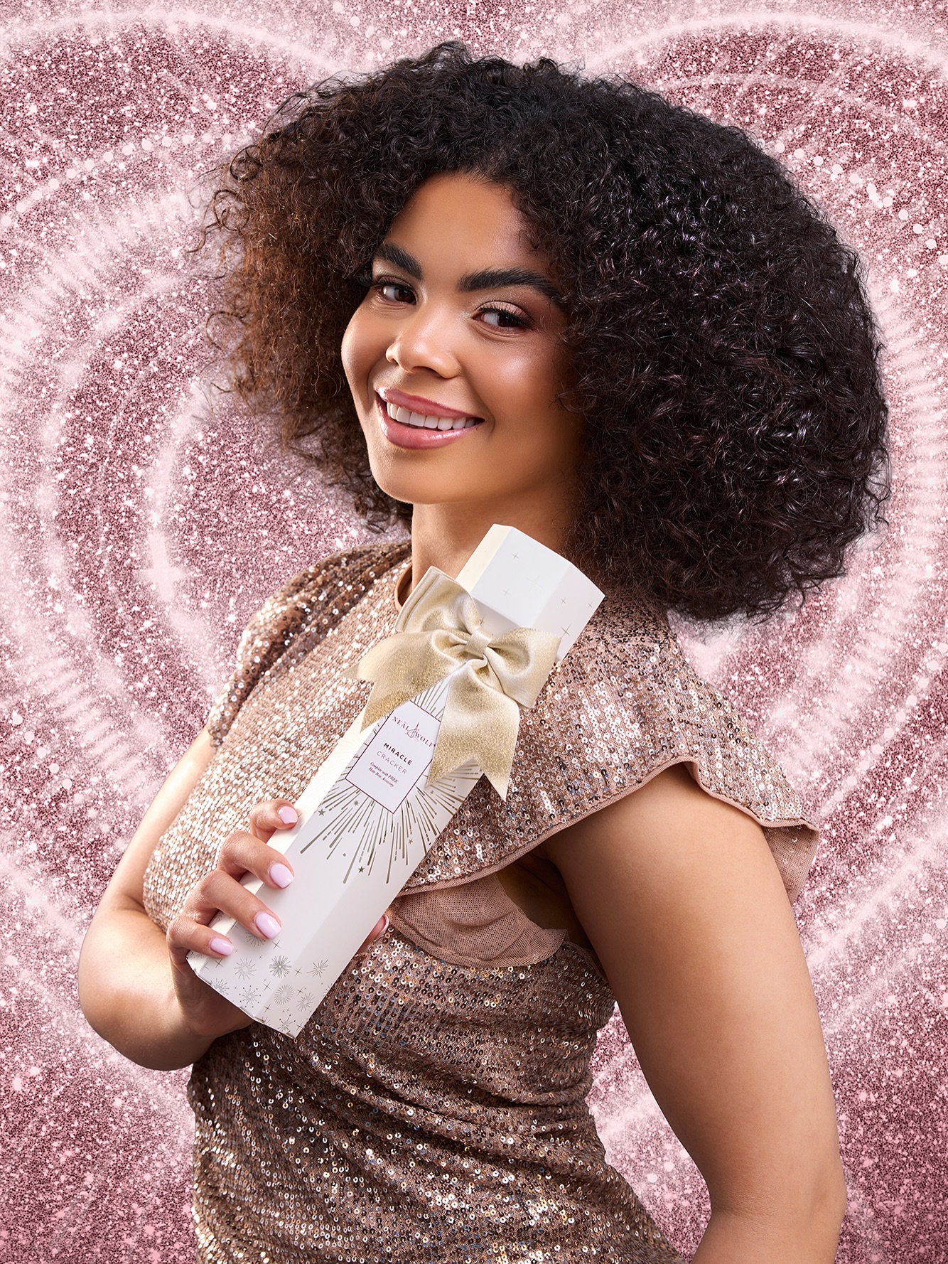 Is everyone looking forward to their Christmas parties this year?! This campaign for @nealandwolf ‘s Christmas range launch brought all the glitzy party vibes, loved photographing this concept and we have so much more to show you in the New Year with this gorgeous brand.
Art Director @jade_francesca
Photographer @jenniferthoburnphotography
Hair Stylists @laura_salon_promotions @chloe_salon_promotions
Model @alexandratmahamotho
Lighting by @pixapro @essentialphotovideo
#christmascampaign #christmas #christmasbrandphotography #nealandwolf #lancashirephotographer #yorkshirephotographer