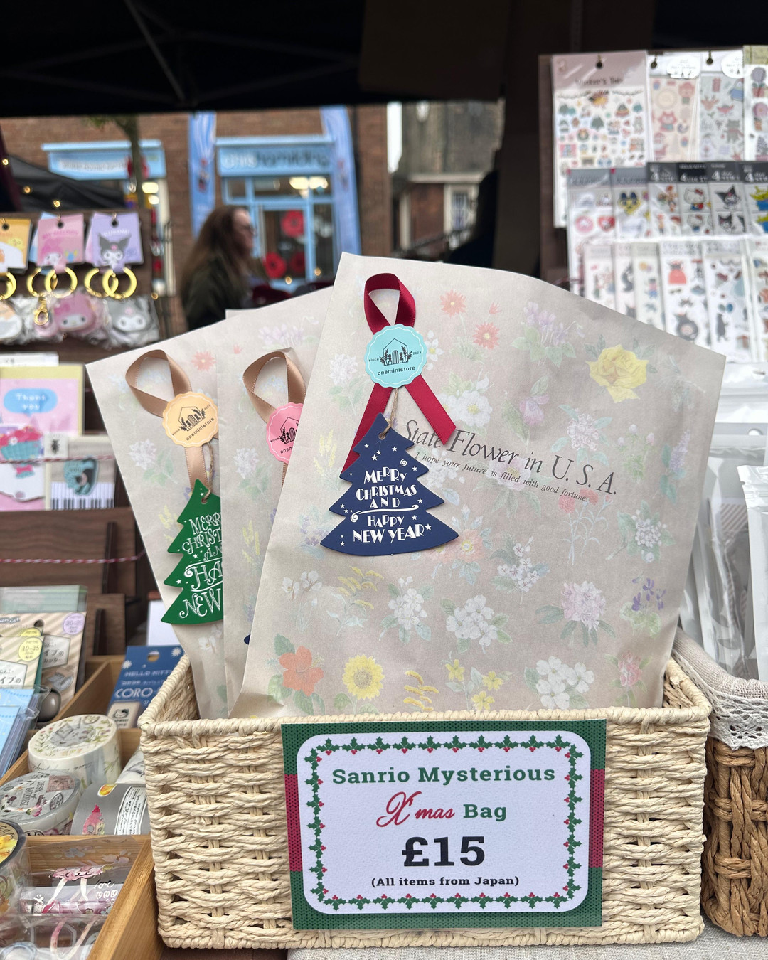 🌟 𝐒𝐚𝐧𝐫𝐢𝐨 𝐌𝐲𝐬𝐭𝐞𝐫𝐲 𝐁𝐚𝐠 (𝐋𝐮𝐜𝐤𝐲 𝐁𝐚𝐠)
Our Sanrio Mystery Bag is now ready online!
Each bag includes 𝟓 lovely paper stationery items featuring your favourite Sanrio characters, all brought in from Japan with beautiful quality. The value is greater than the price you pay. Perfect as a holiday gift or a little treat for yourself.😉
Wish you luck!
#oneministore #stationryshopinuk #mobilestationeryshop #onlineshop #stationery #Sanrio #hellokitty #cinnamoroll #kuromi #hangyodon #pompompurin #Luckybag #Mysterybag #Japan #文具 #文房具 #文具控