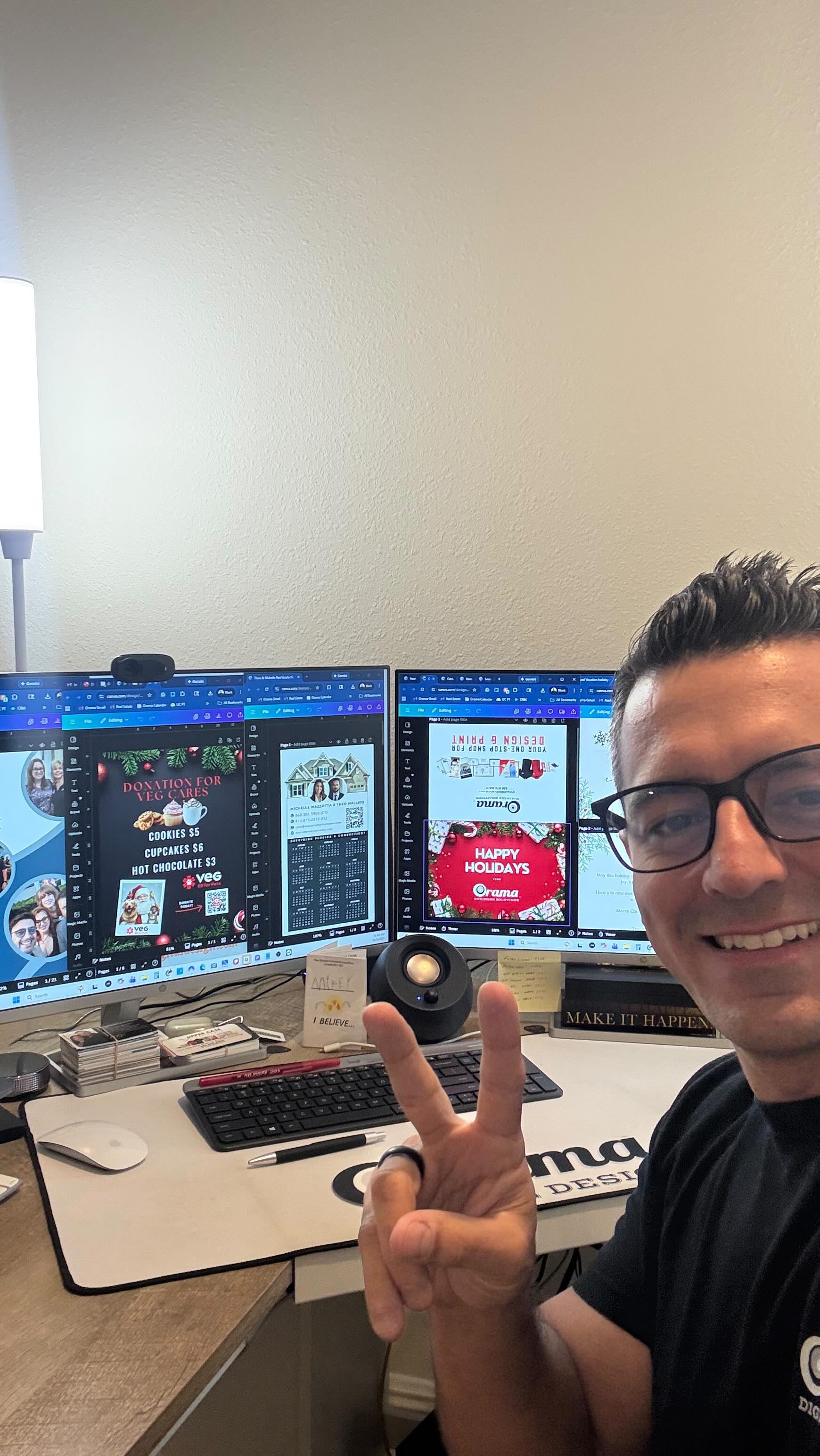 🎄🎅Waiting on Santa's helpers to design your holiday prints?
We're here to make it happen! 🤝
#smallbusinessmarketing #smallbusinessbranding #oramasolutions #printondemand