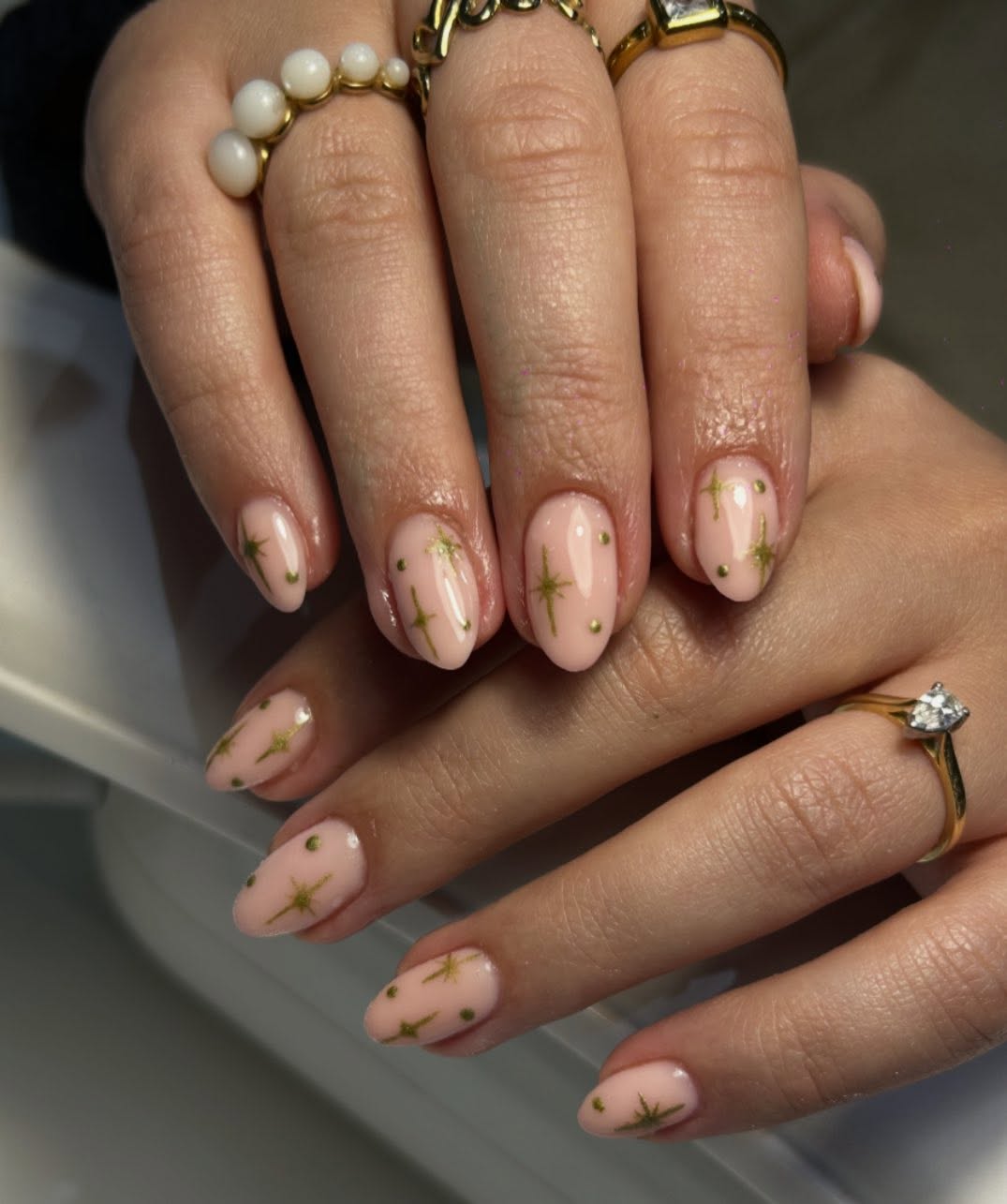 Stars all Christmas ✨🌟
#biabnails #biabmanicure #nailinspo #nailartinspo #goldnails #starnails #starburstnails #minimalnailart #neatnails #cleanmanicure #glossynails #nude nails #nudebiab #goldaccents #luxurynails #festivenails #christmasnails2025 #nailsuk #nailtechuk #jadedbeauty #jadednails #nailartistuk #gelnailsuk #nailsoftheday