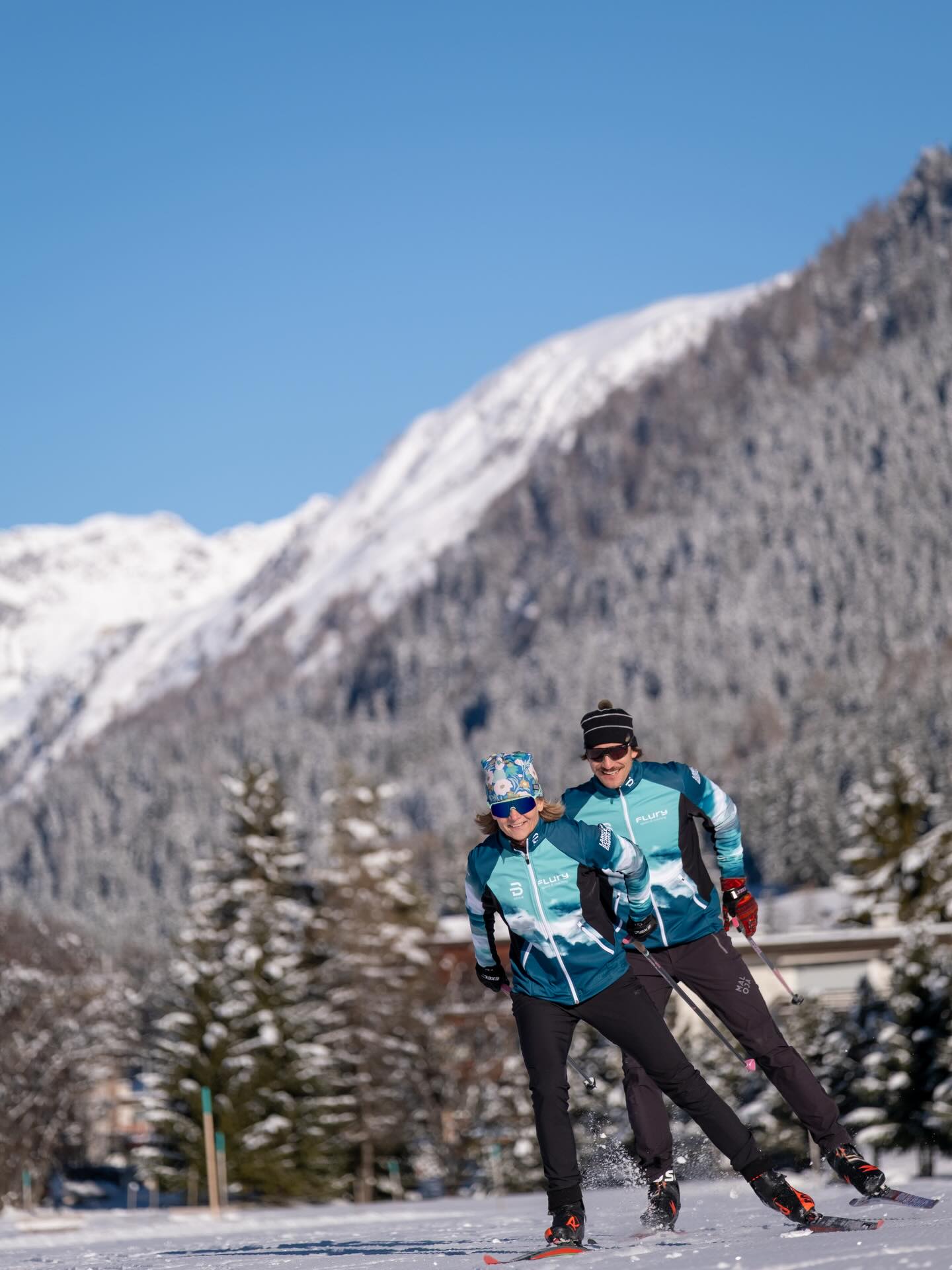 Wer sagt Fitness macht keinen Spass, war noch nie langlaufen.
Tipps und Tricks? Geben wir dir gerne - buche deinen Langlauf-Unterricht mit uns:
www.langlaufschuledavos.ch
#wirlebenlanglauf #flurysports #qualität #erfahrung #freude #langlauf #xcskiing
📷 @romanschaad