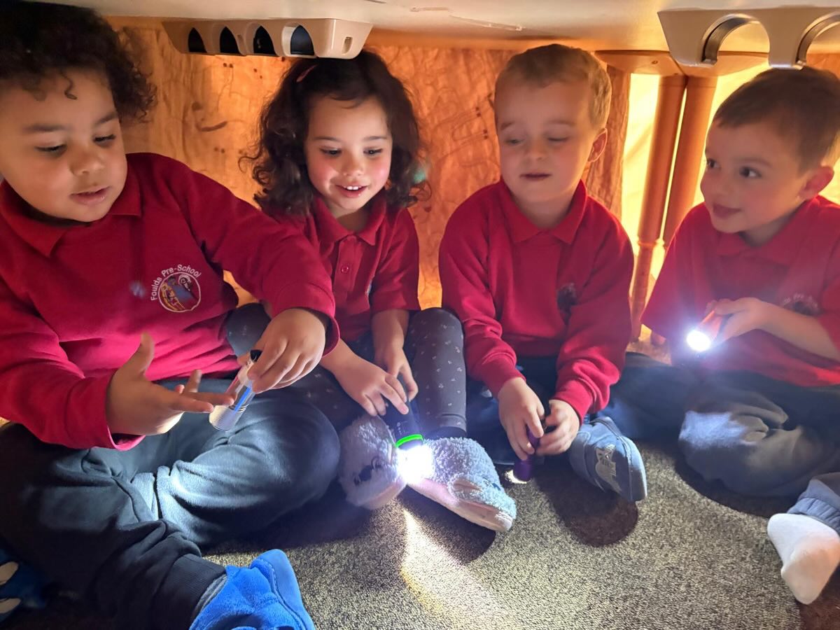 Exploring the Arctic… from inside our cosy dens!
The children experimented with light and dark to understand how people in the Arctic rely on light in long periods of darkness. With the dens made as dark as possible and torches in hand, the children loved seeing how shadows change, how light travels and how different the world looks when we shine a beam into the darkness.
We were all relieved no rogue hungry polar bears came passing through!!