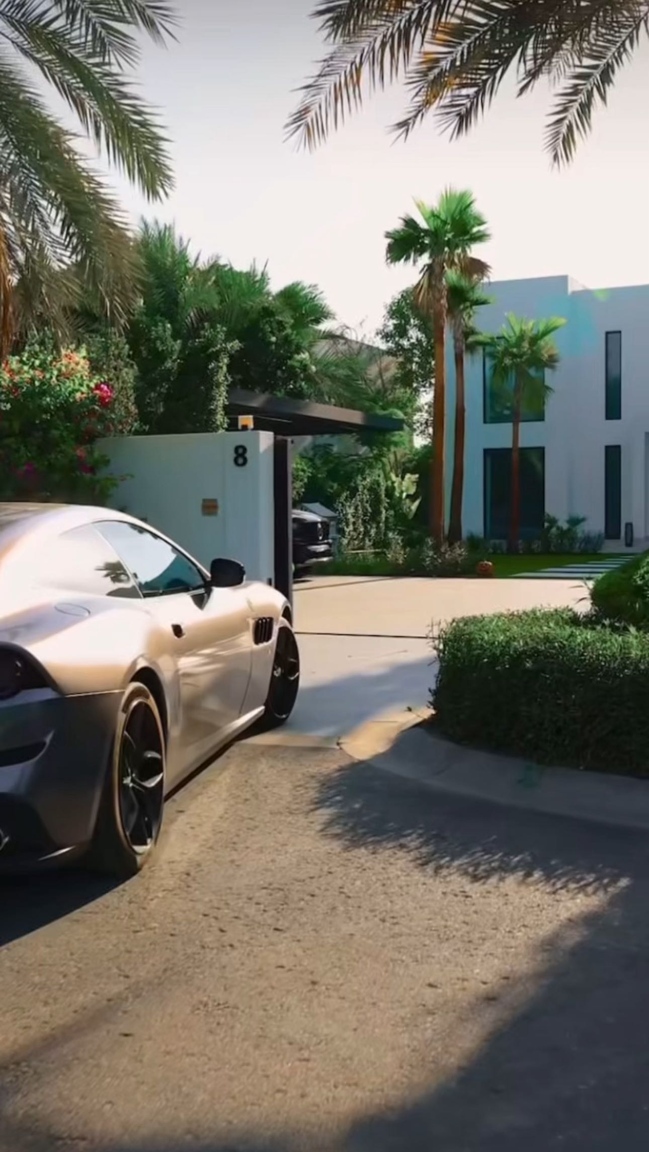 Dubai beyond the brochure.
#dubai #realestate #luxuryvilla