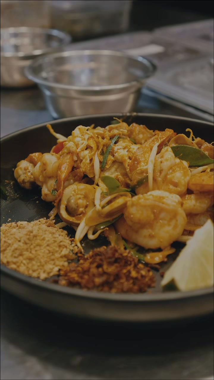 From our woks to your hearts ๐
Watch our team share the Thai comfort food that reminds them of home โ the same flavours we serve to you every day. Real people, real stories, real flavour.
Come join the Paad Paad family and enjoy your favourite comfort dish today! ๐ฅข
#PaadPaadThai #ThaiComfortFood #AuthenticFlavours #FoodThatFeelsGood #SingaporeFoodies
