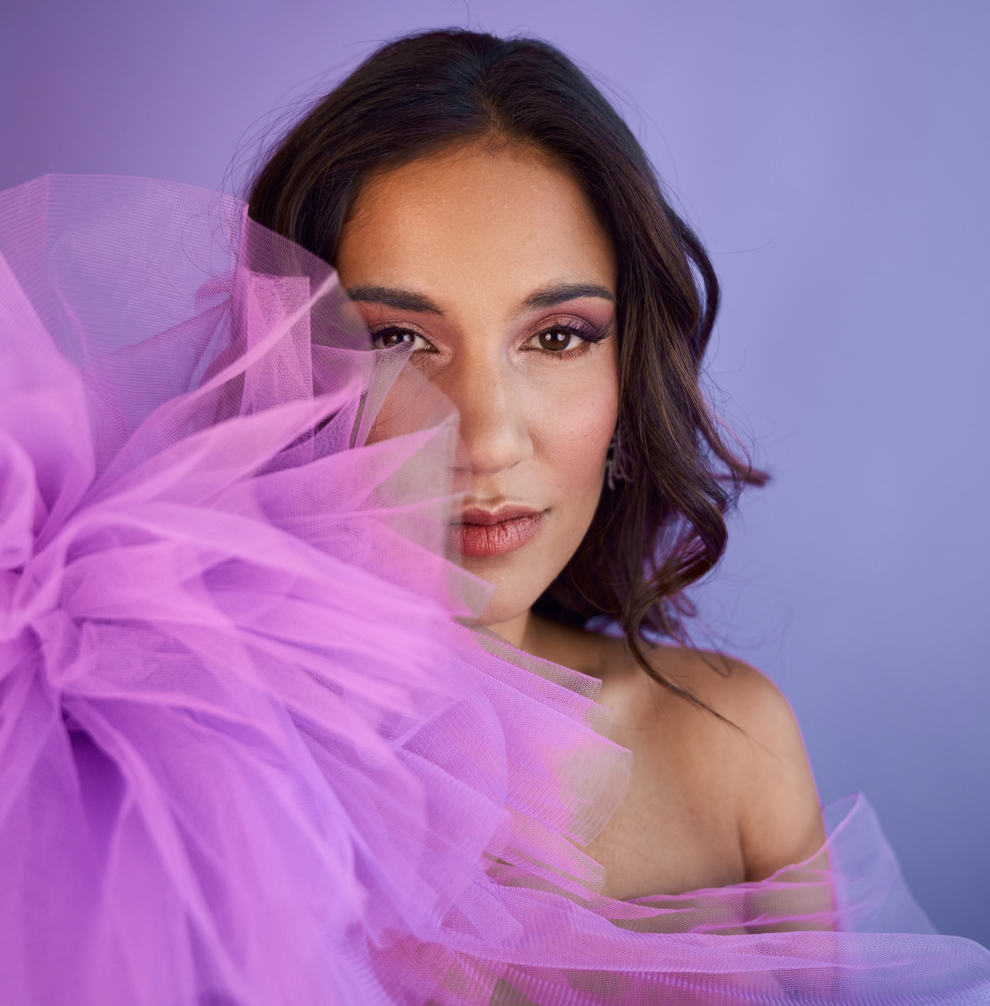 Wenn meine Vision auf Teamwork trifft, entstehen Bilder mit genau dem richtigen Vibe ✨ Danke für die wunderbare Zusammenarbeit.
Konzept & Fotografie @jenny.zioerjen.fotografie
Hair & Make-up @makeupbyalyssiaolivia
Model @kiaraneuhaus