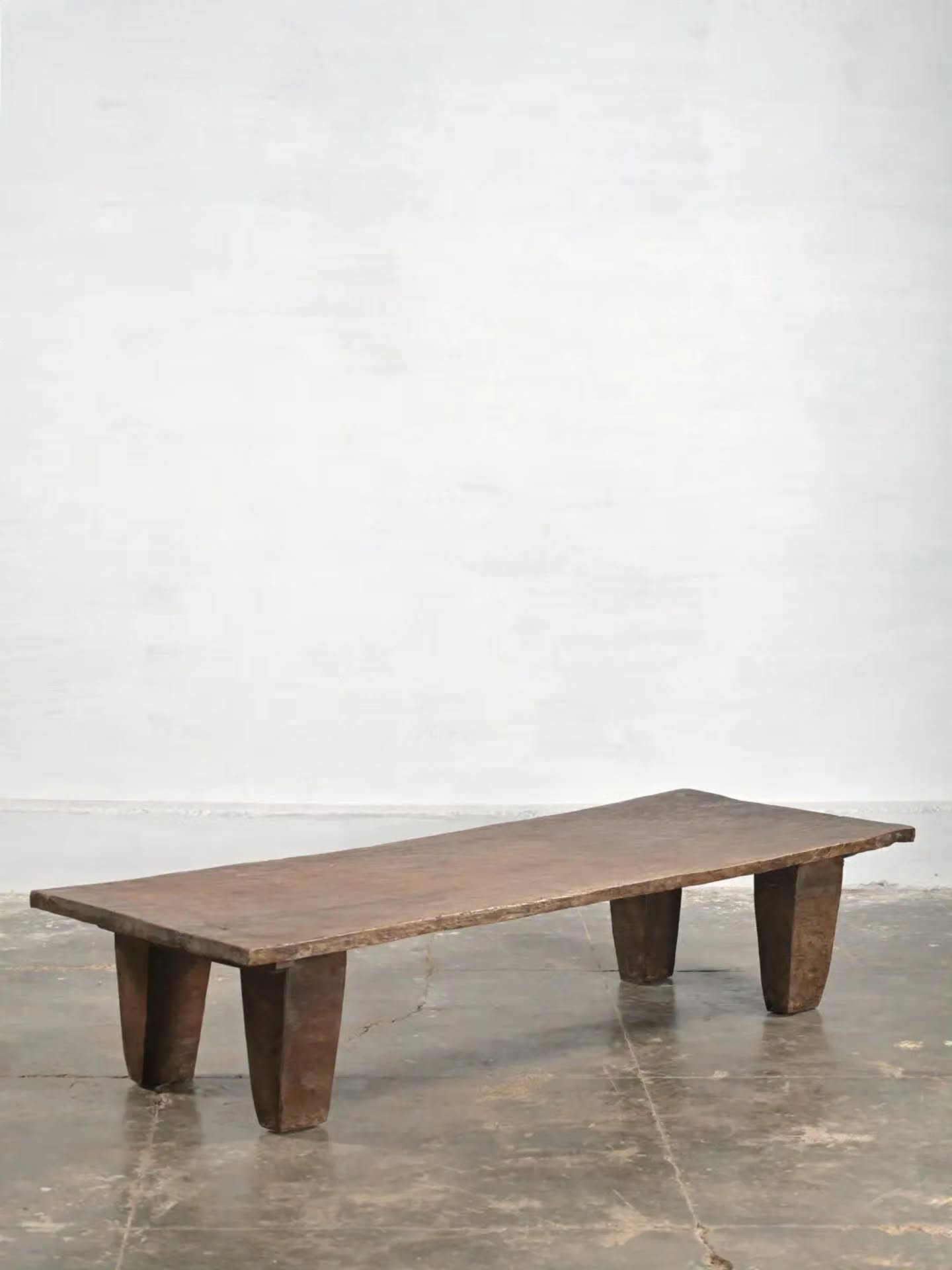 Naga table & sidobord med fri frakt till hela Sverige 🎄
#inredning #livingroom #vardagsrumsinspo