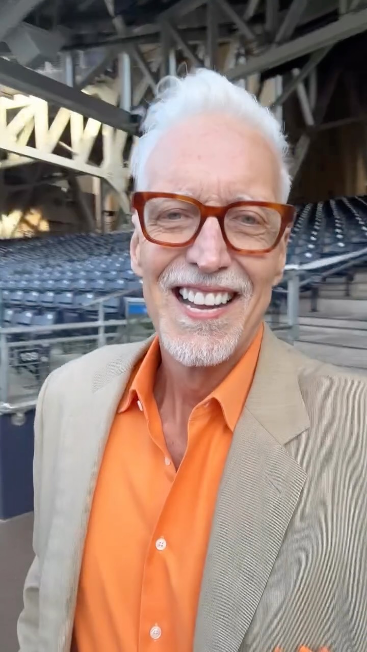 Keynote talk today at Petco Park in San Diego @petcopark … let’s go! 🔥🔥#keynotespeaker #motivationalspeaker #conferencespeaker #mindset