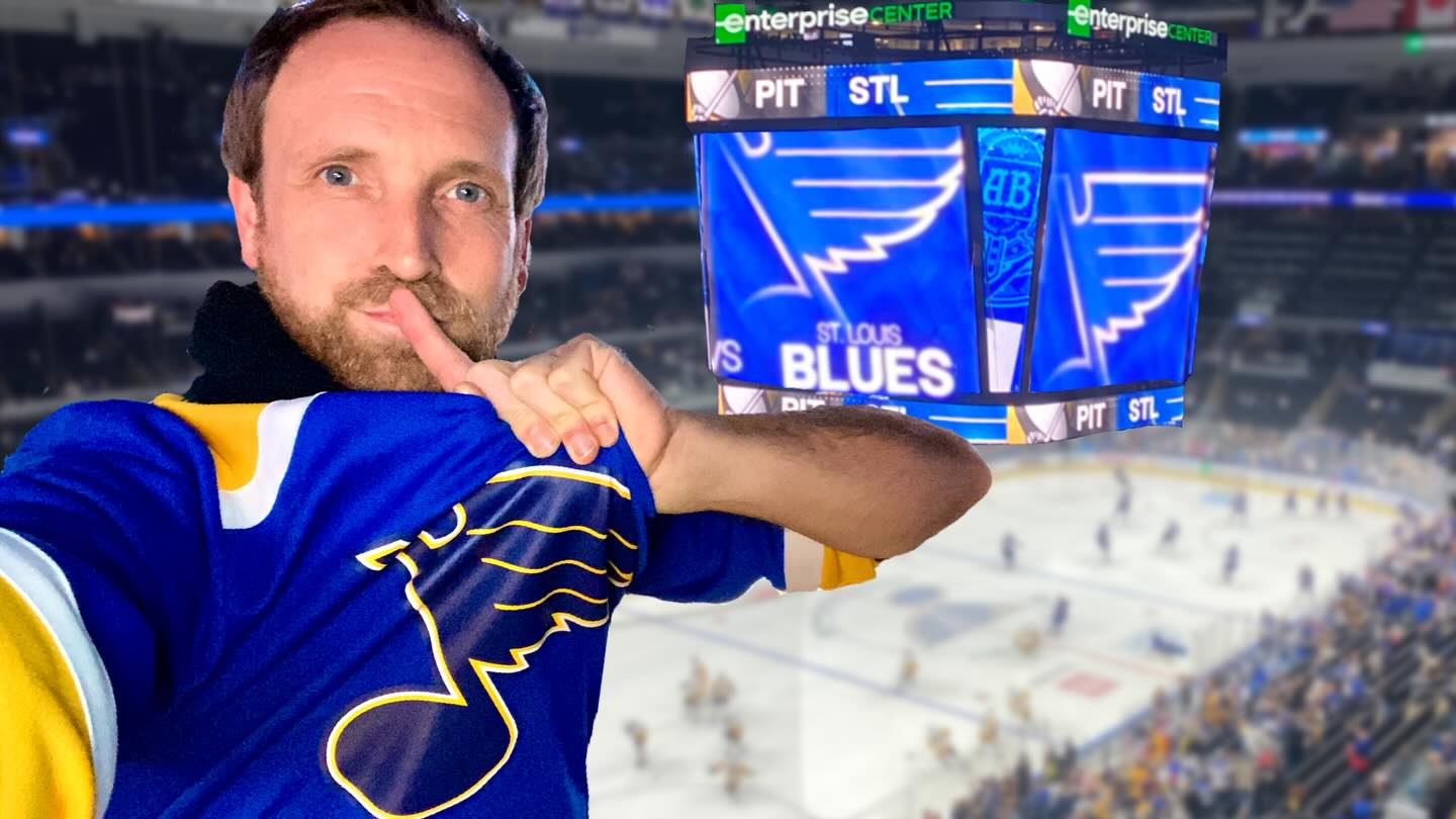 Will be releasing more festive content the next few weeks, so this sneak into the Enterprise Center will be my final of the year. Bio link video is how I managed to tip toe into the St. Louis Blues arena like a grinch in the night.
#stlouis #goblues #stlouisblues