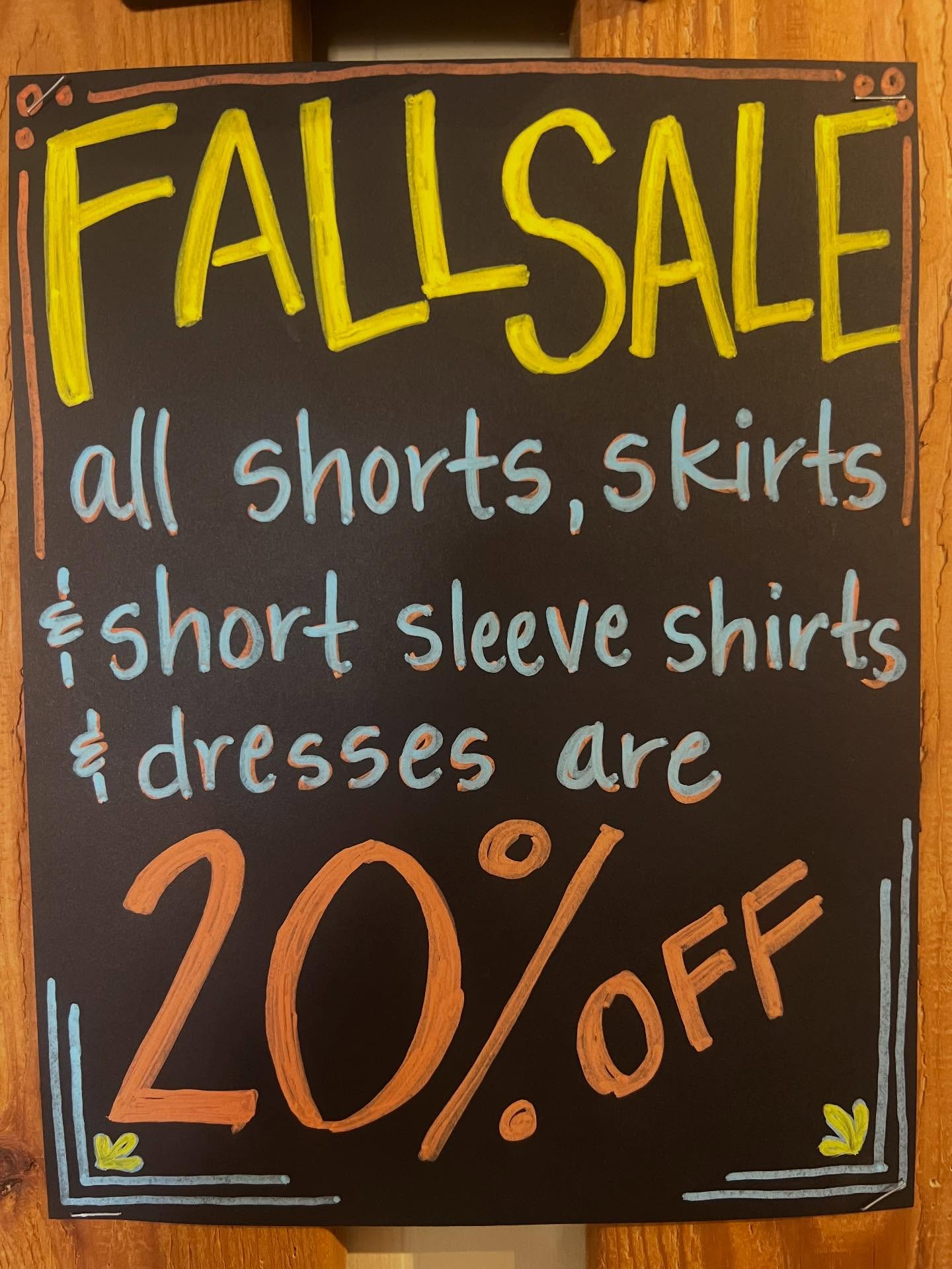 Hey ya’ll nows the time to gear up!
All short sleeves, shorts, skirts, AND dresses are 20% off
As well as select shoe sizes 20-40% off!
See you soon!
.
.
.
#utahcanyonoutdoors #escalante #highway12 #gearup