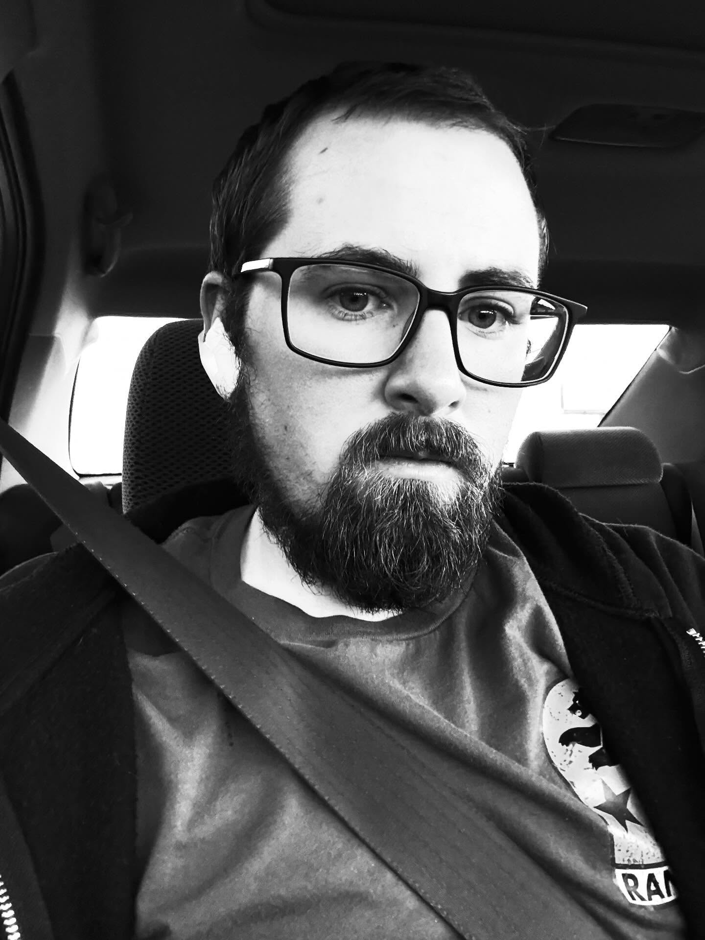 l o l Thanksgiving Eve in the ER, anyone?