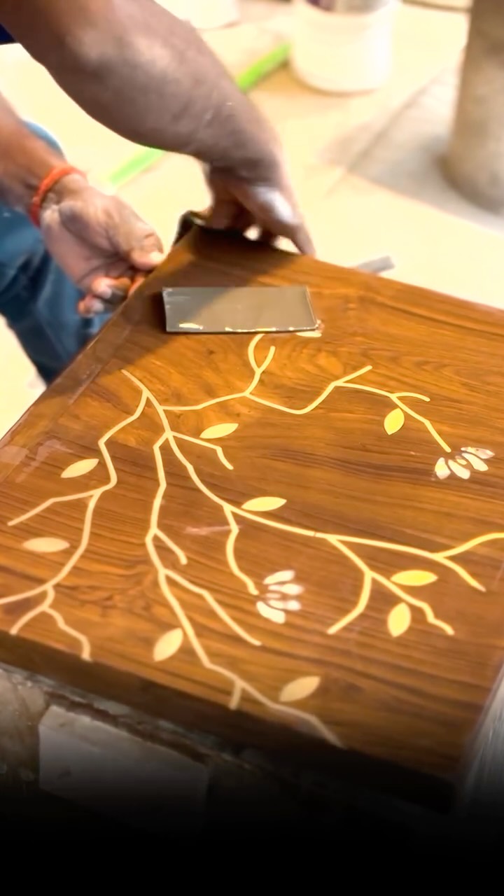 Just trying to go with the trend !! .
.
.
@imagine_design_studios
.
.
#trendingreel #interiordesign #instadaily #luxuryinteriors #architecture #indorearchitects #interiorstyling #reelsinstagram #explorepage✨