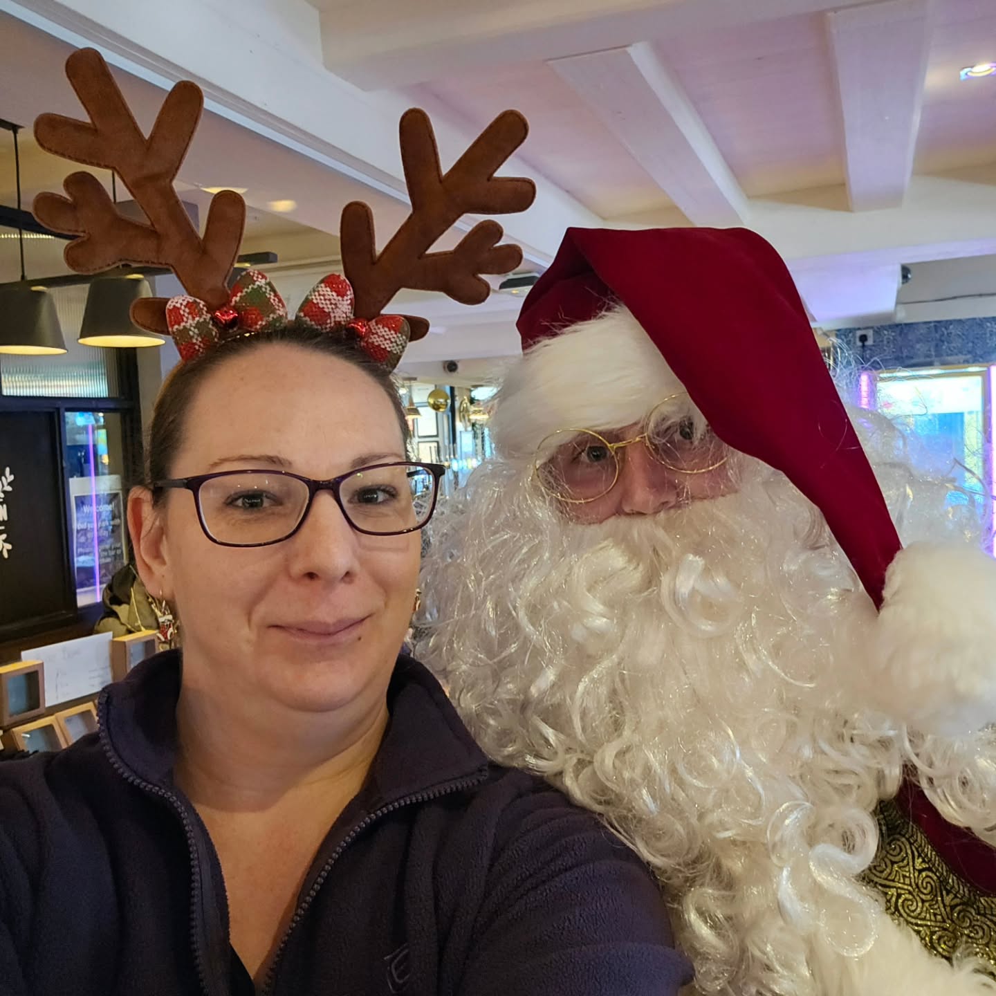 Santa is here today 🎄🎅
@biscotmillluton
Have a guess which reindeer I am? 😂🦌
#santa