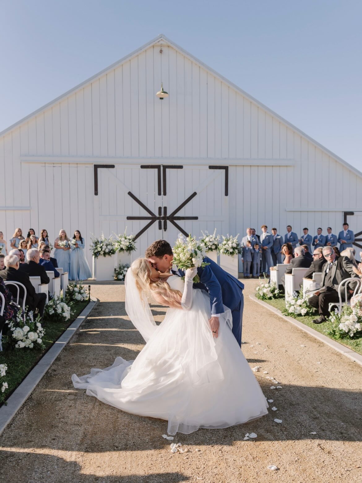 ๐๐๐ค
Happy Couple: @madisoncambria @tommyhopfe
Venue: @whitebarn_slo
Planner: @heritage.west.design
Catering: @pacificharvestcatering
Photography: @nikkelsphotography
Videography: @jonathandavidfilms
Florals: @brookeedelmanfloral
MC/DJ: @jchentertainmentservices
Bar: @copperandcrystal
Dessert: @slomamasweets
Cake: @madonnainn1958
Cutting Cake @bris_sweet_retreat
Rentals: @allaboutevents @avenuetwelve
Makeup: @aryannakatepadilla
Hair: @hairby_erika_
Bridesmaids Attire: @ladiesandgentsbridal
Menswear: @friartux
Draping: @draping_bykim