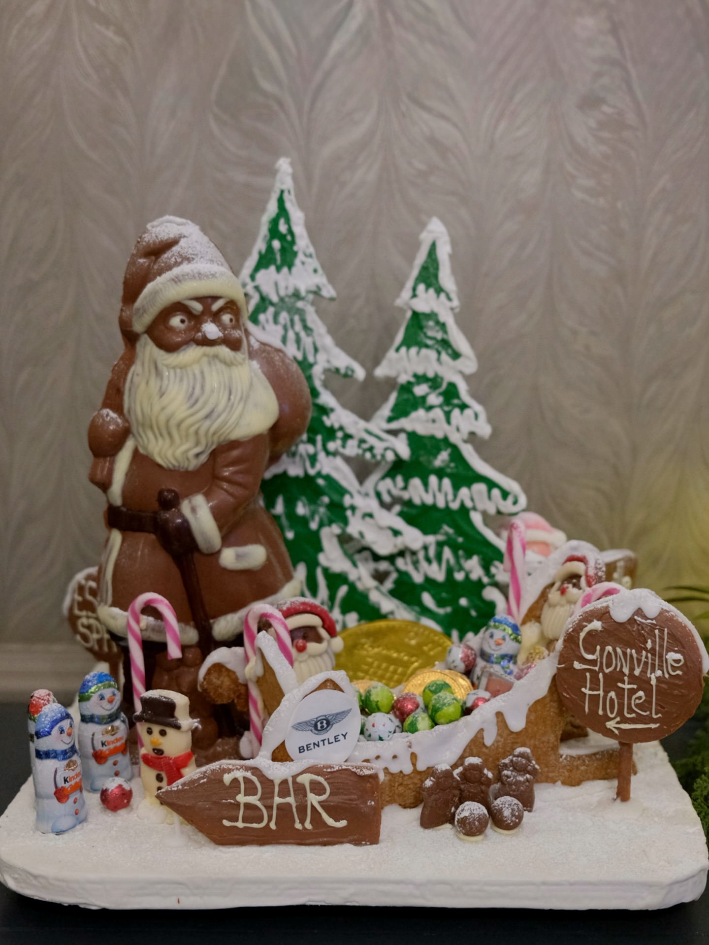 A sweet touch of Christmas magic has landed at The Gonville 🎄
Our handcrafted festive showstopper is taking pride of place in reception.
Pop by and admire - just no sneaky bites…
#chocolate #christmas #festive