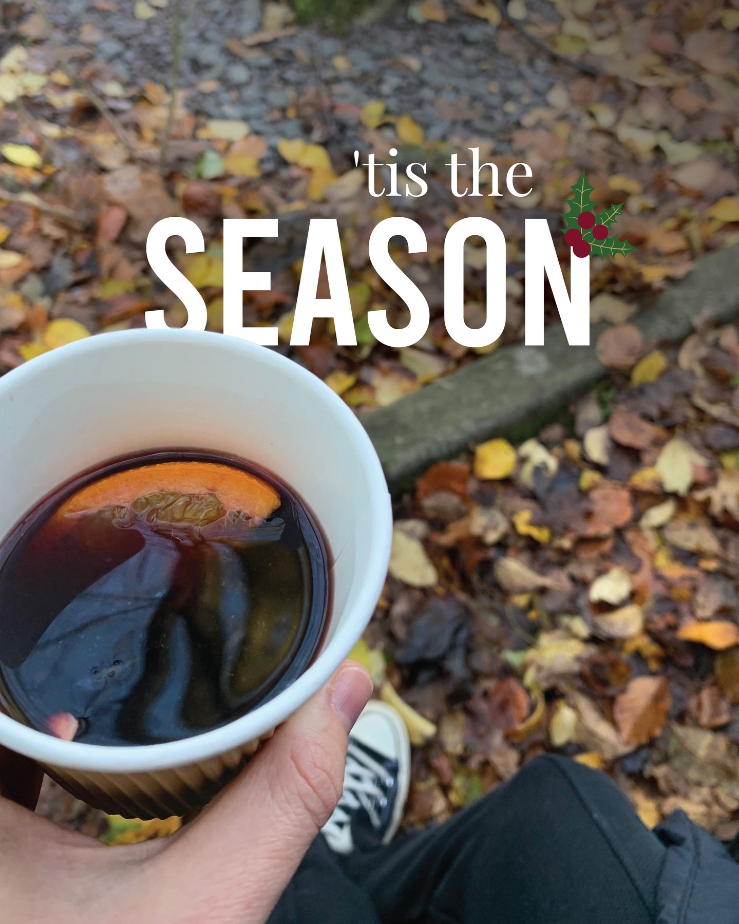 'Tis the Season! All five of our Grumpy Moles are now selling hot mulled wine for the rest of the festive season... the perfect winter warmer to take away and enjoy on the go in this chilly weather! Don't forget to stop by to grab yours ☃️❄️
#grumpymole #thegrumpymole #surreypub #tistheseason #mulledwine #winter #cosypub #warmfire