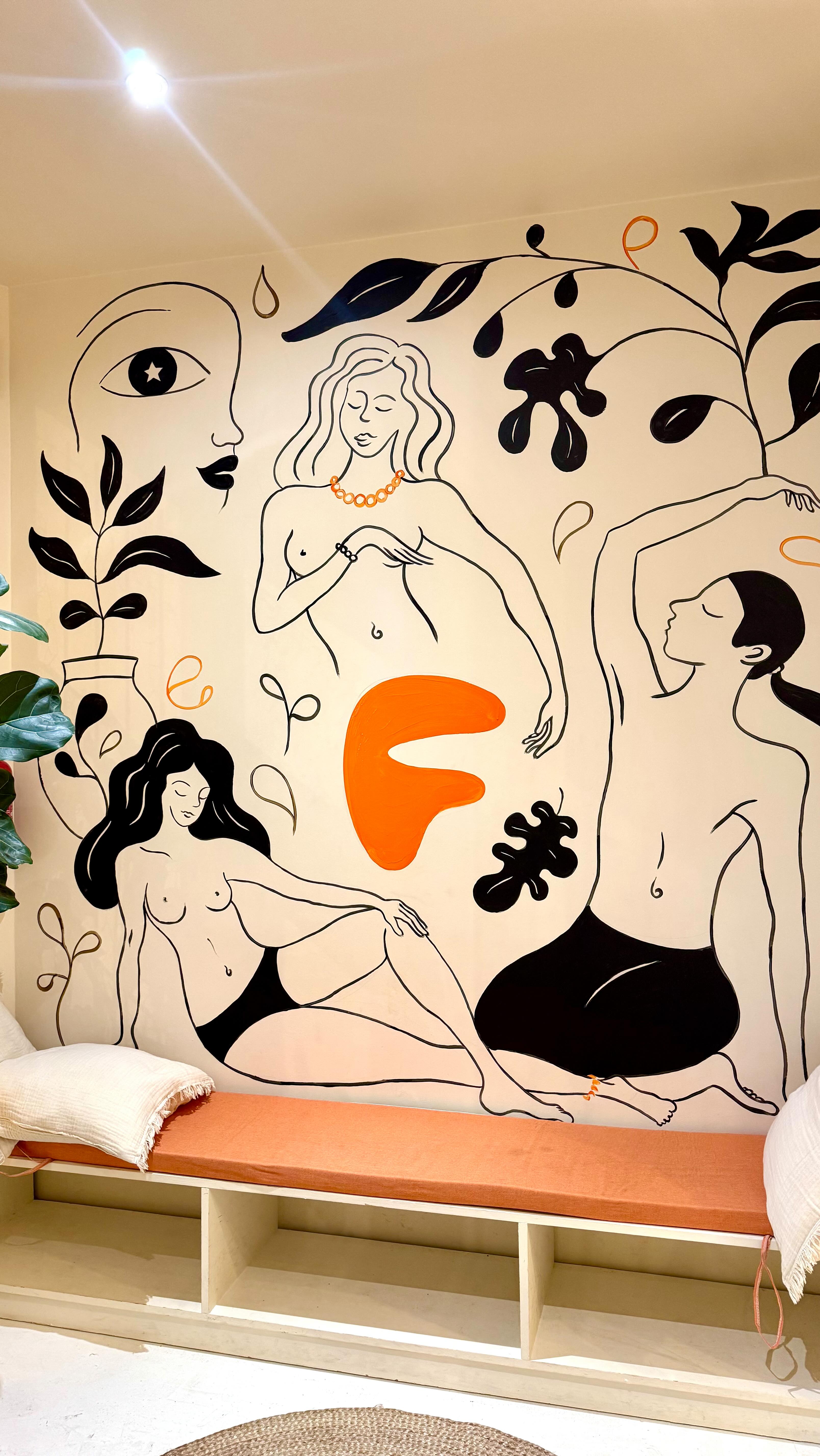 Ma 3ème production sur mur (ou plafond) et de plus en plus d’intuition dans le travail de la stylisation des corps sur du grand format 🤩
Un vrai plaisir de collaborer avec @flow_studiolagree qui m’a fait confiance pour ce joli projet de 2m30 x 2m30 ❤️