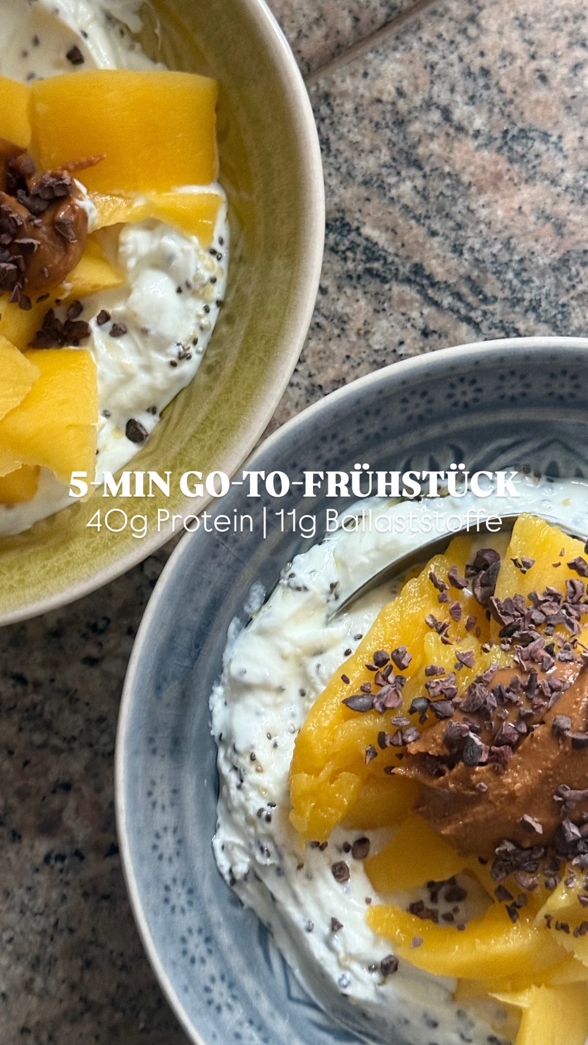 5-Min-Frühstück mit 40g Protein & 11g Ballaststoffen im Arbeitsalltag – es hält mich locker 4-5h bis zum Mittagessen satt & ist eins meiner Go-to Frühstücke, wenn’s ganz schnell gehen muss!🙃
✨ 5-Min-Frühstück:
250g Skyr
1 EL Hanf- & 1 EL Chiasamen (mag ich persönlich am liebsten)
1 EL Leinöl
1/2 Mango oder anderes Obst deiner Wahl
& ein paar Kakaonibs on top für den Crunch
🥭🥣🥜
Folg mir gern für mehr Input & schnelle, einfache Rezepte rund um deine Sporternährung @franziska.hadaschik ☺️
#sporternährung #gesundeernährung #ernährungsberatung #proteinreich #gesundesfrühstück