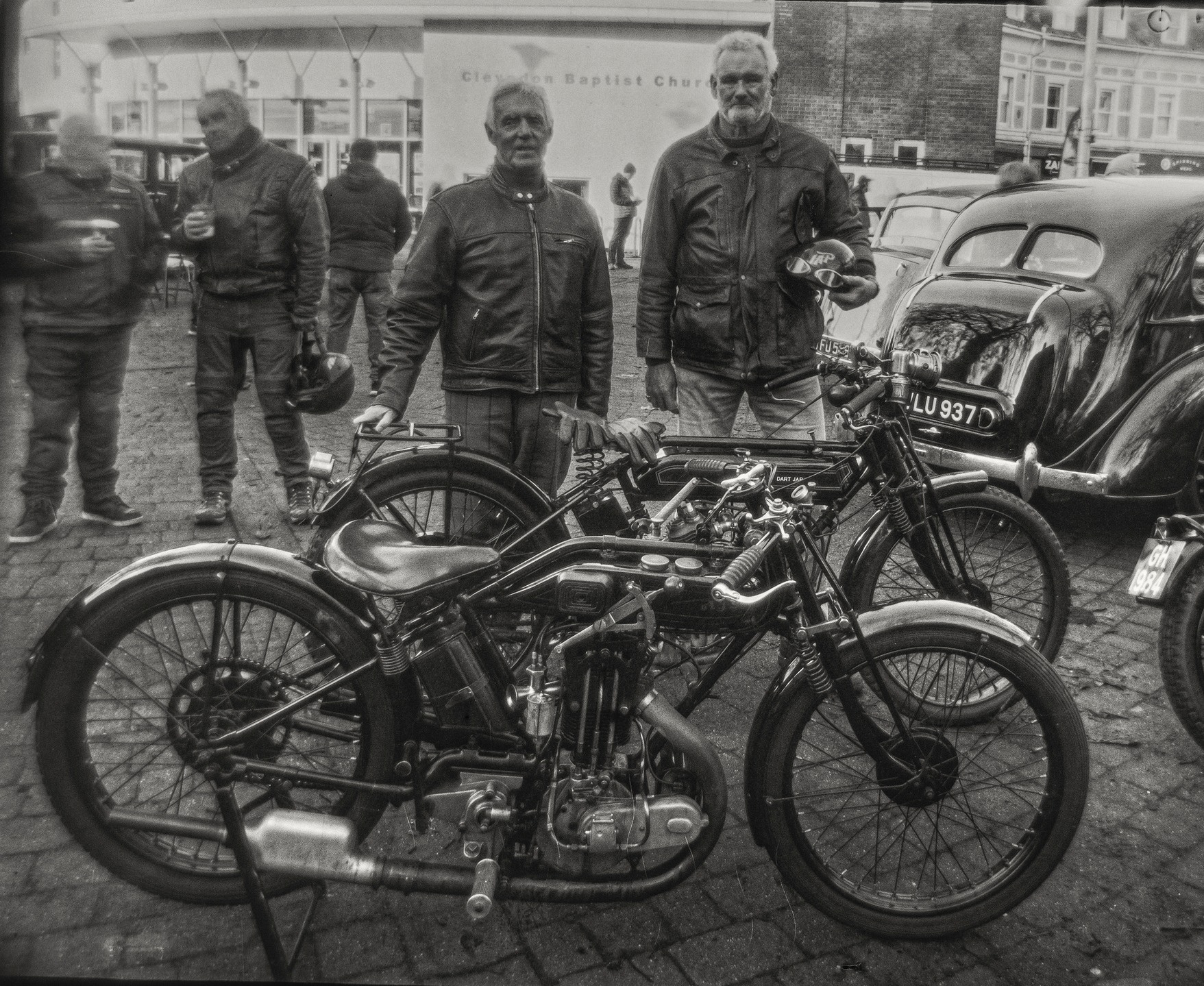 Excellent @clevedon #carsandcoffee today with good showing of early 1900s motorbikes #japmotorcycles #ajsmotorcycles phtotographed with a camera contemporary with the bikes - a #houghtonvicto halfplate #largeformatcamera