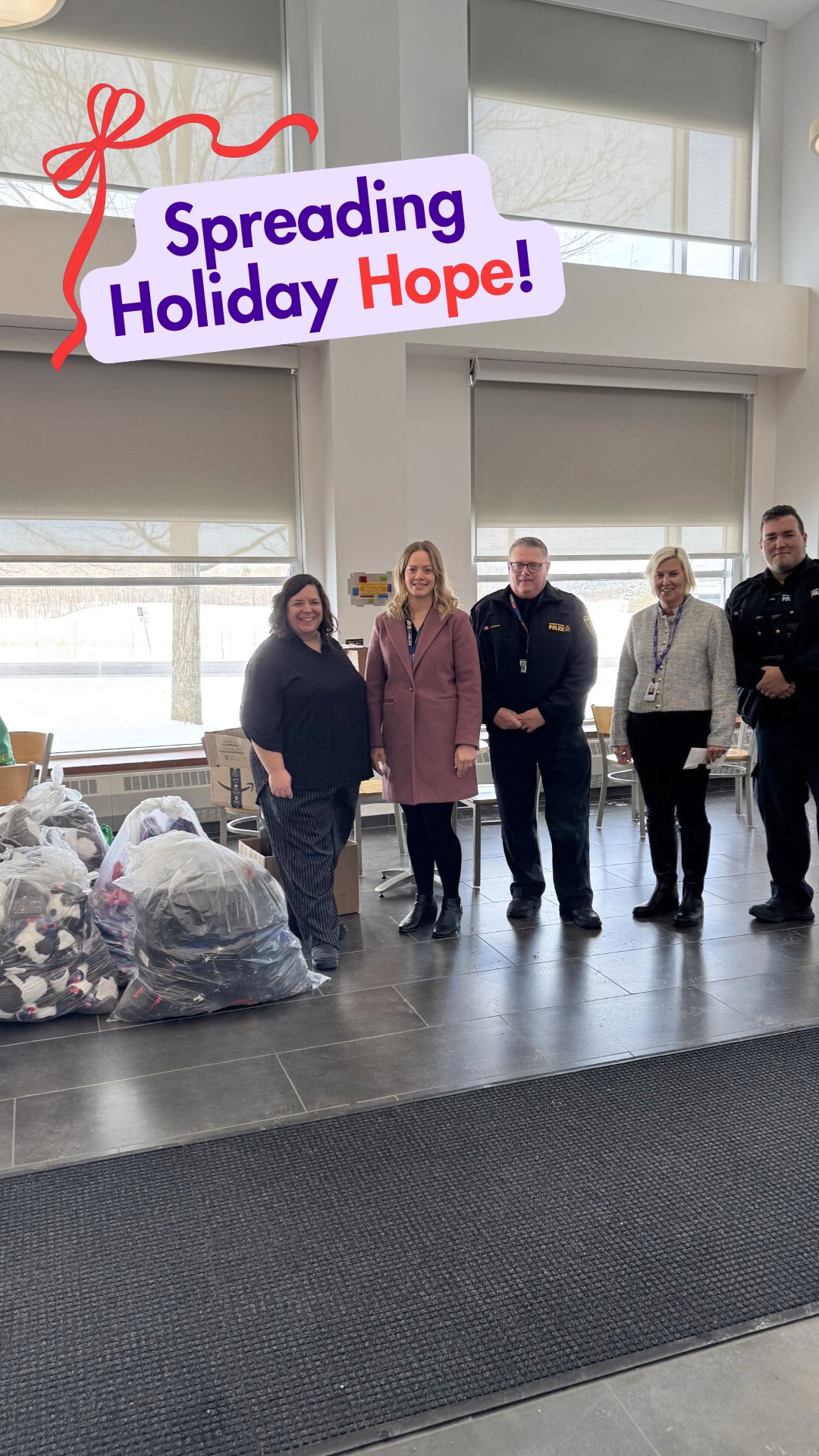 🎁 Yesterday, the Waterloo Regional Police Service dropped off gifts for our Holiday Hope Drive, helping kids at Starling Children's Mental Health Centre and Safe Haven Youth Services. Your generosity is restoring hope and bringing joy to the children, youth, and families in our care and we’re grateful for your partnership and compassion! 💙
@officialwrps #HolidayHopeDrive #GiveHope #StarlingCommunityServices