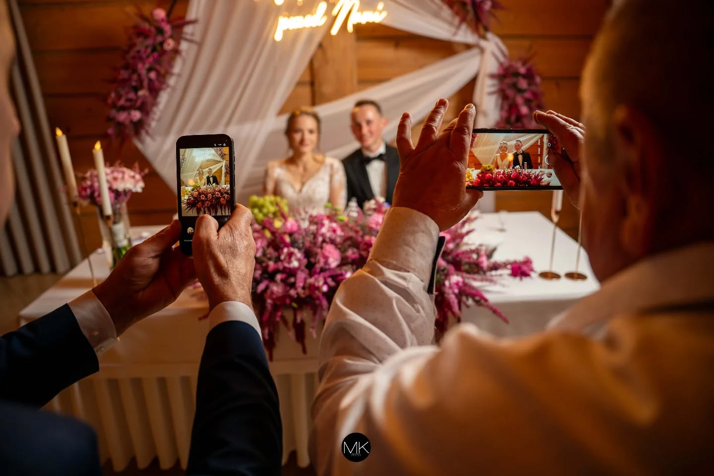 Konkurencja 🧐📸😅😏😅😂
.
.
#nikonz6iii #światło #cień #love #instagood #fotografjaroslaw #photooftheday #pierwszytaniec #lookslikefilm #para #sesjazdjeciowa #sesjaslubna #kobieta #mężczyzna #polishboy #polishgirl #sukniaslubna #szczęście #miłość #garnitur #fotografjarosław #fotografprzemysl #fotografslubny #fotografpodkarpacie #inspiracje ślubne #Slub2025 #wesele2025 #nikon #razem