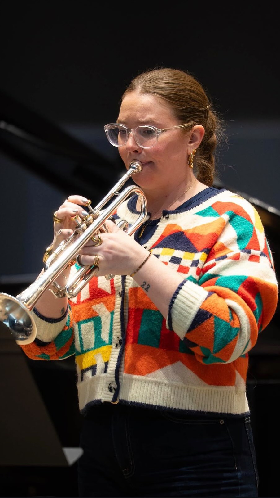 Another clip from @kevindaymusic’s pyrotechnics! 🧨 feeling excited to play this tonight and so grateful to work with the awesome @reynolaur and @ud.bands 💙